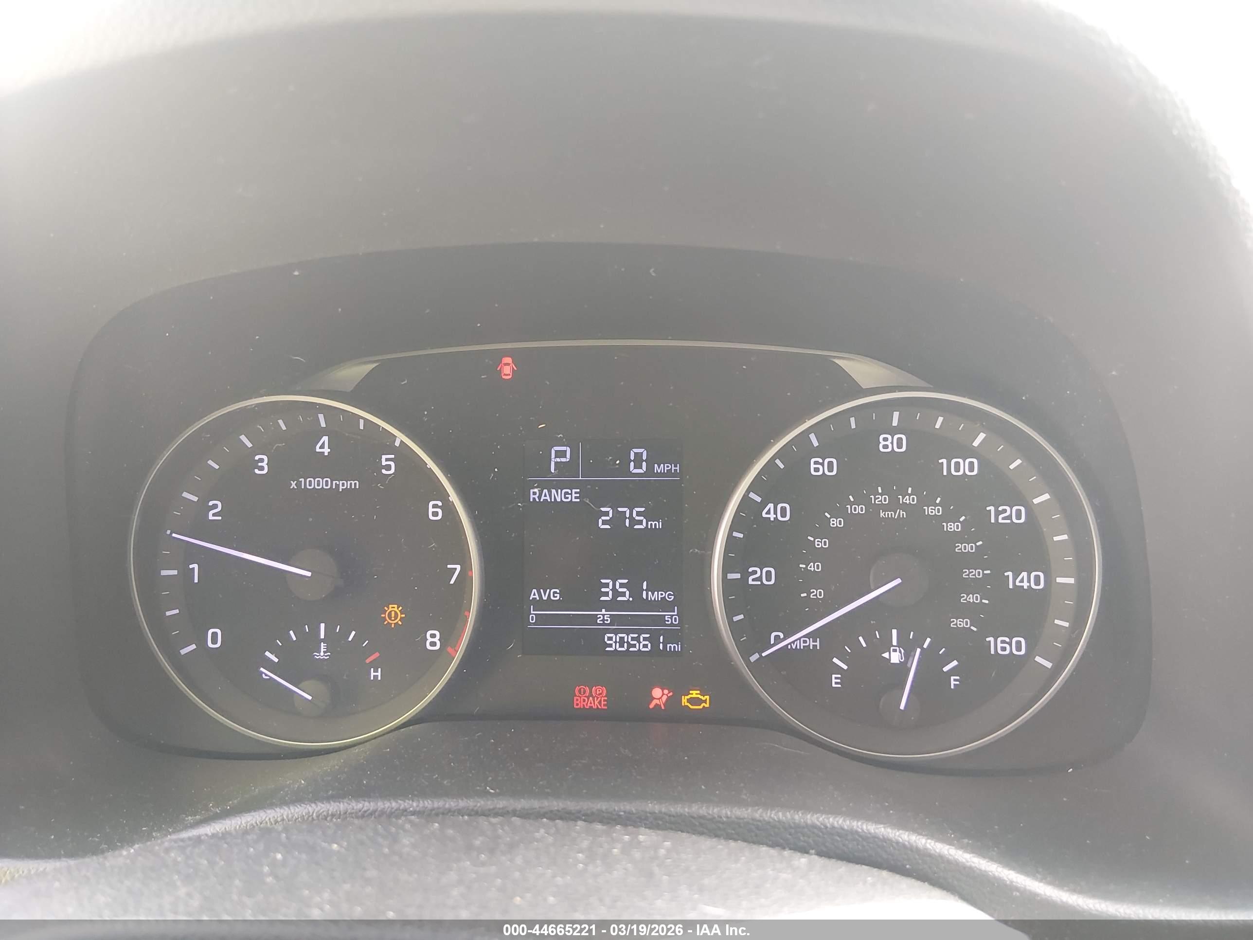 HYUNDAI ELANTRA image 7