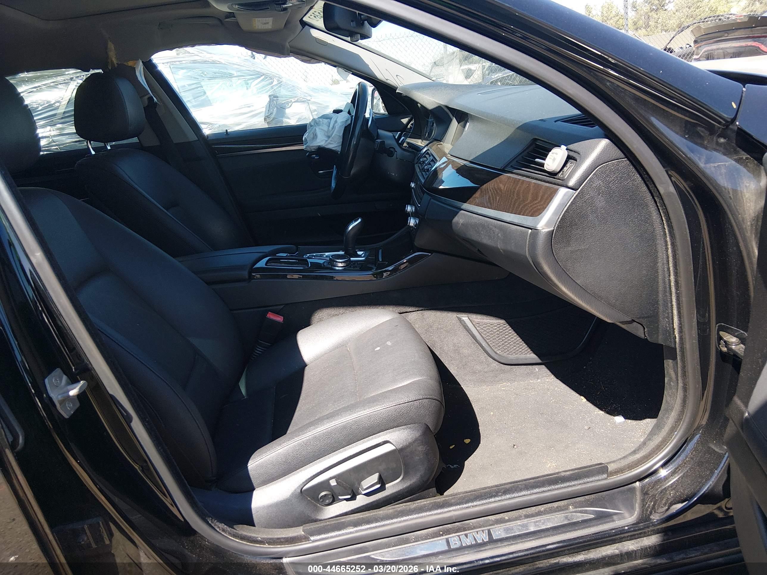 BMW 528I image 5