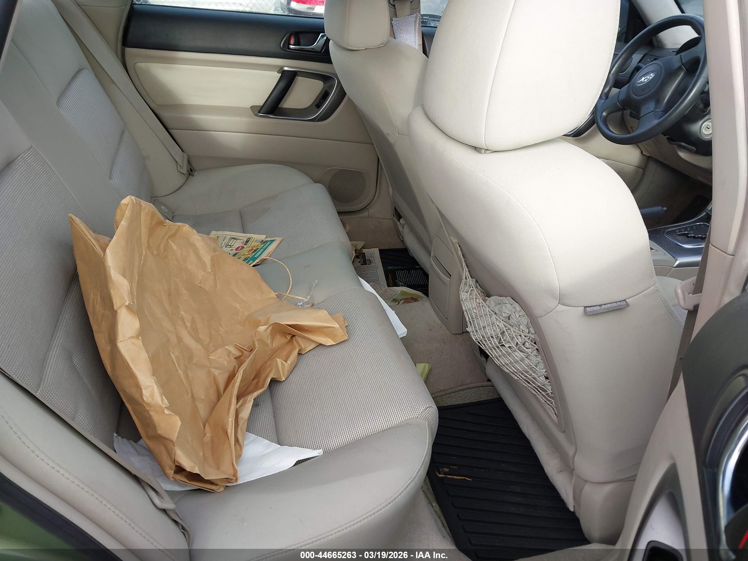 SUBARU OUTBACK image 8