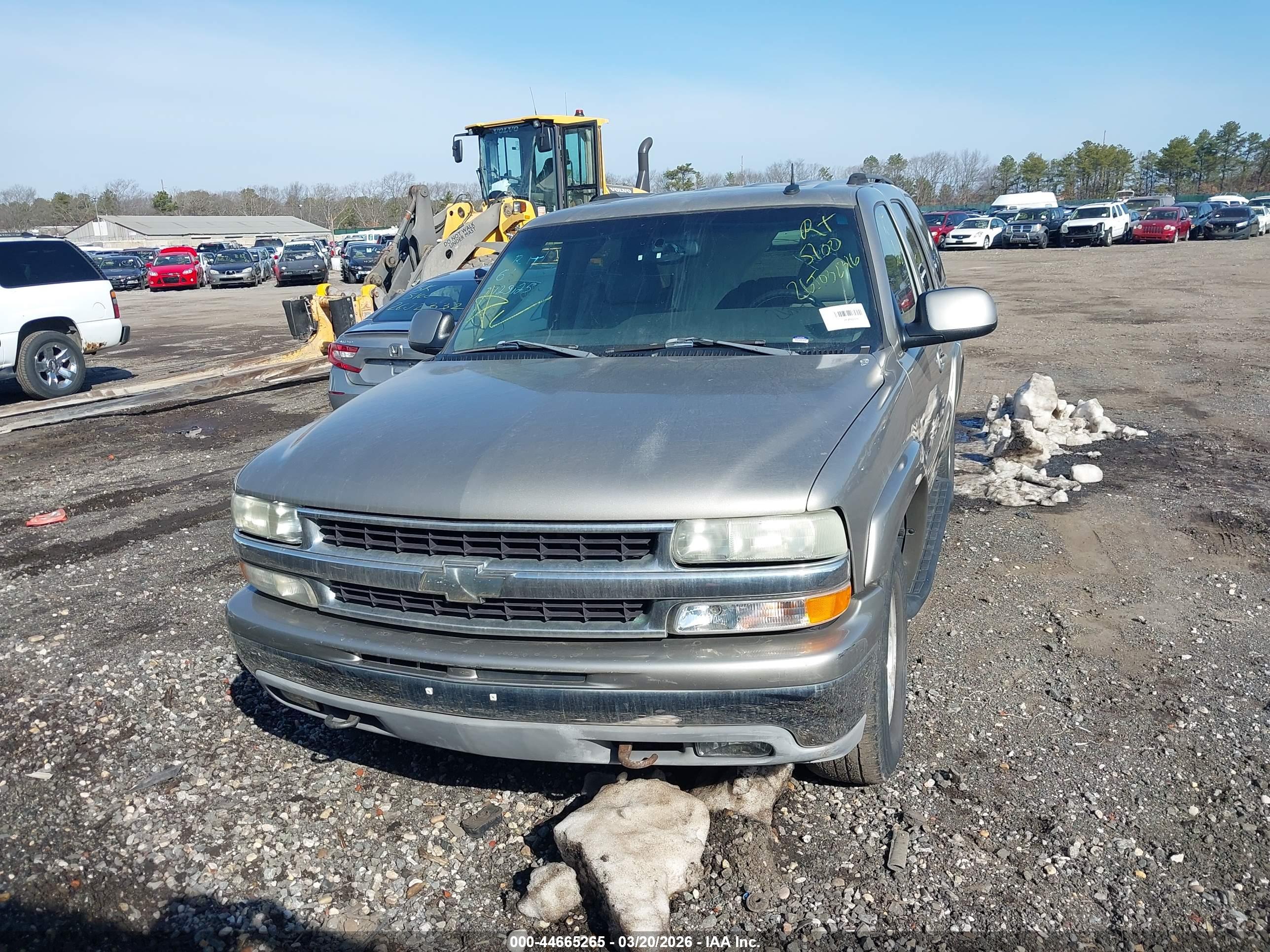 CHEVROLET TAHOE image 6