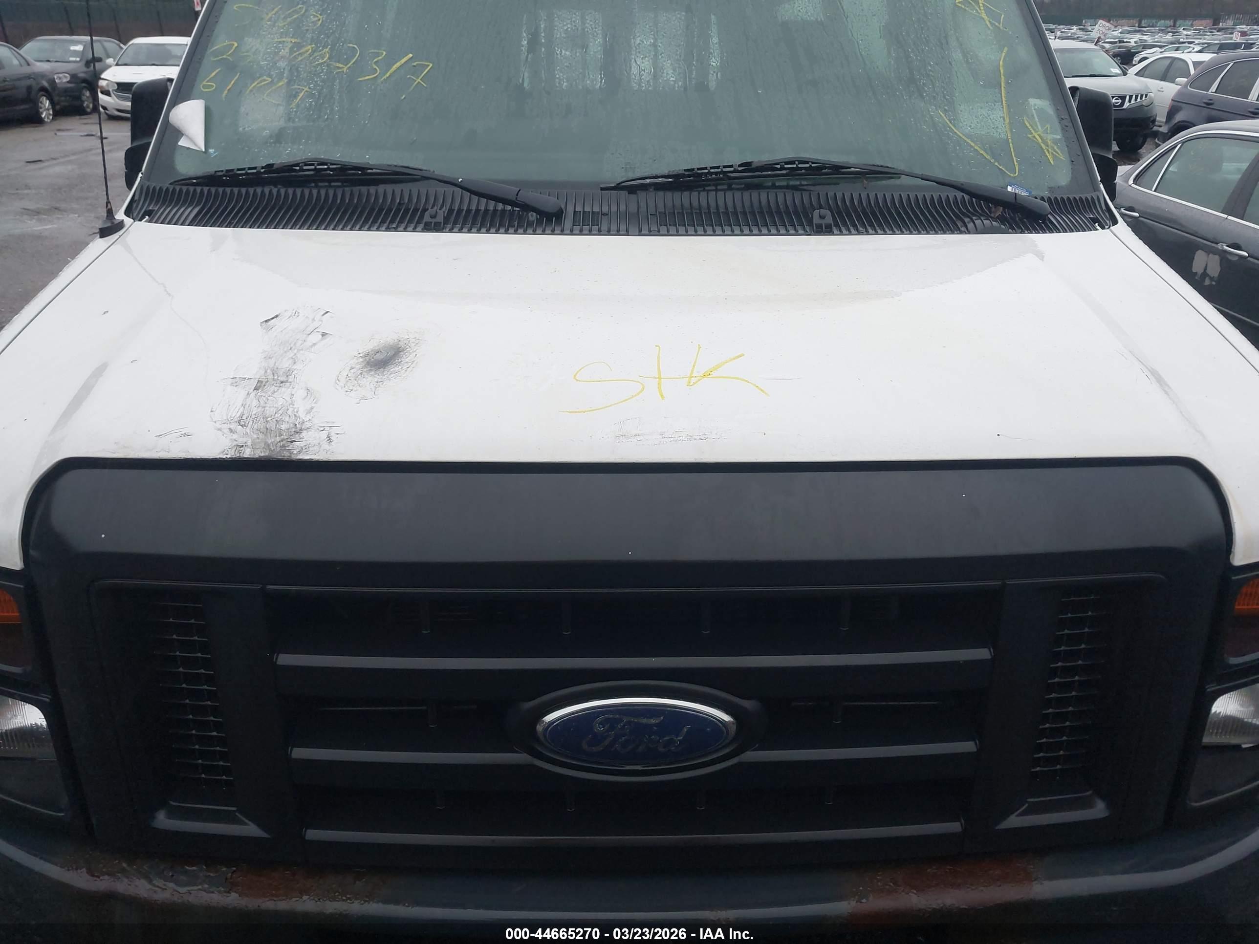 FORD E-350 image 10