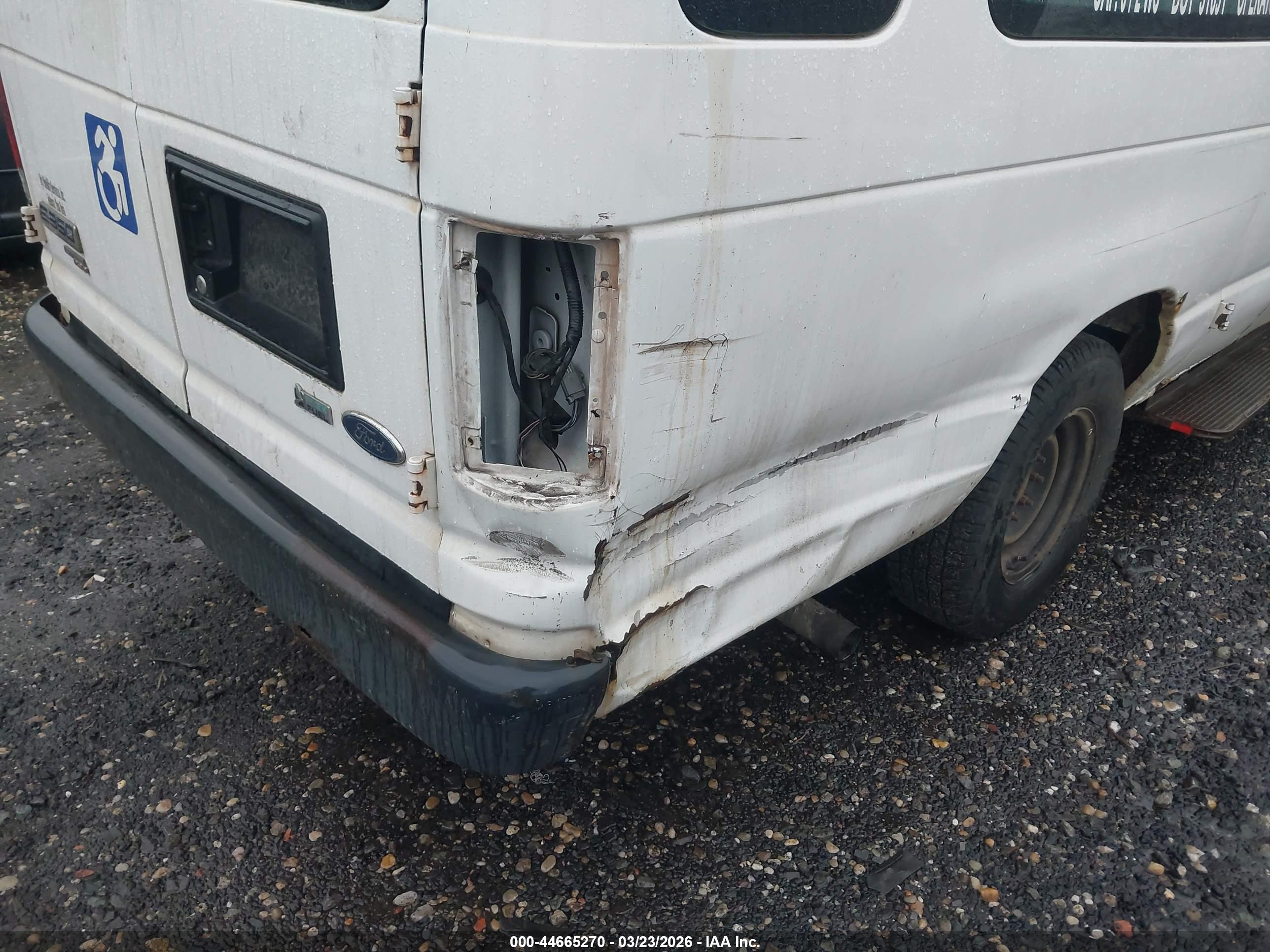 FORD E-350 image 6