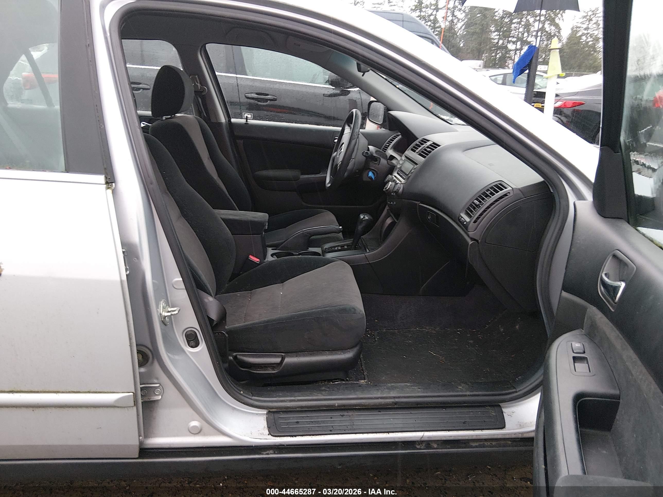 HONDA ACCORD image 5