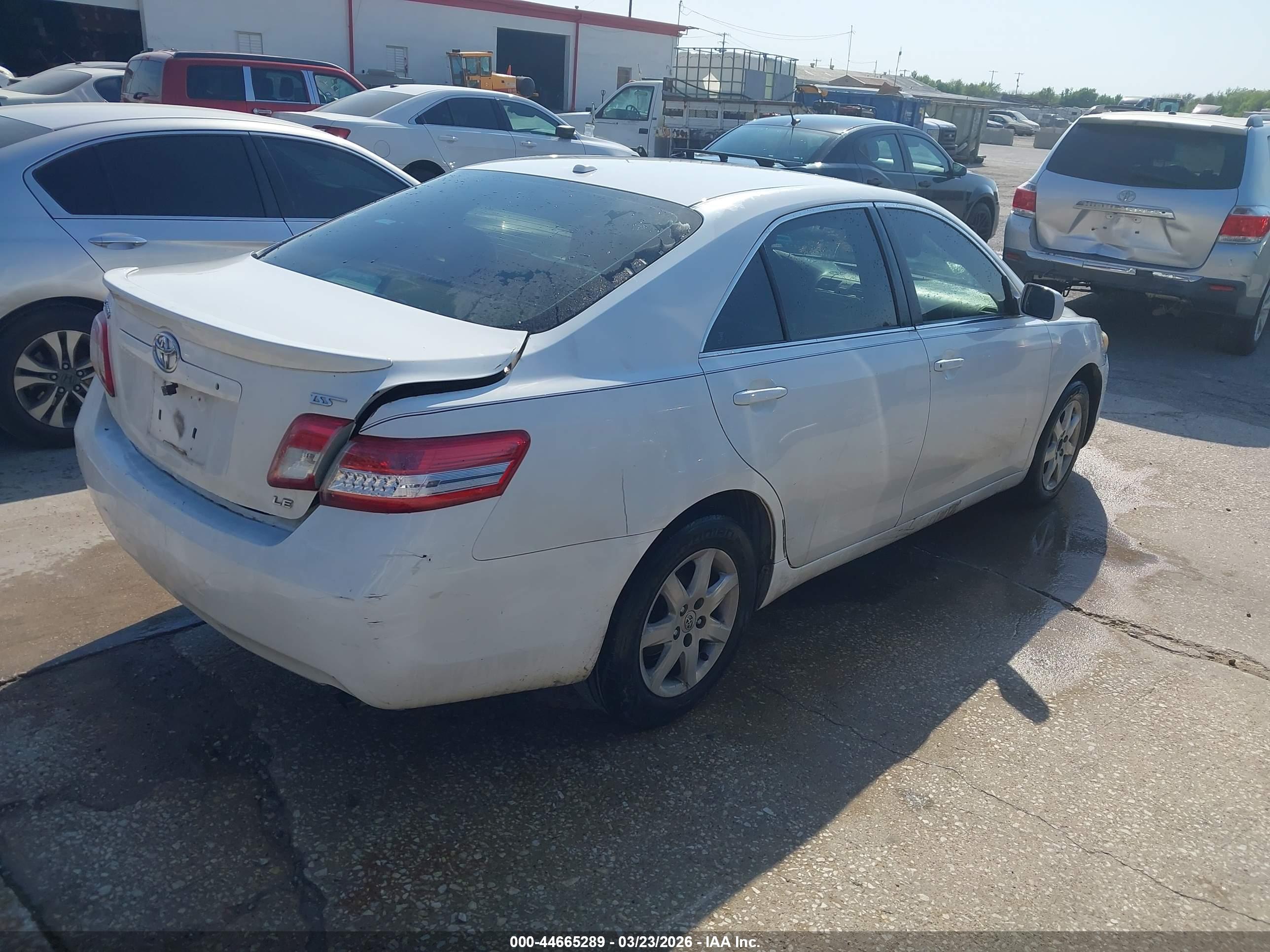 TOYOTA CAMRY image 4