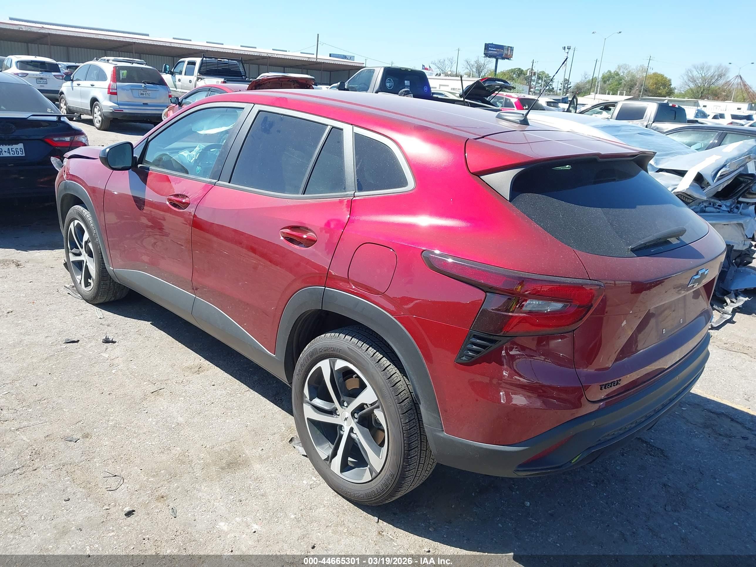 CHEVROLET TRAX image 3