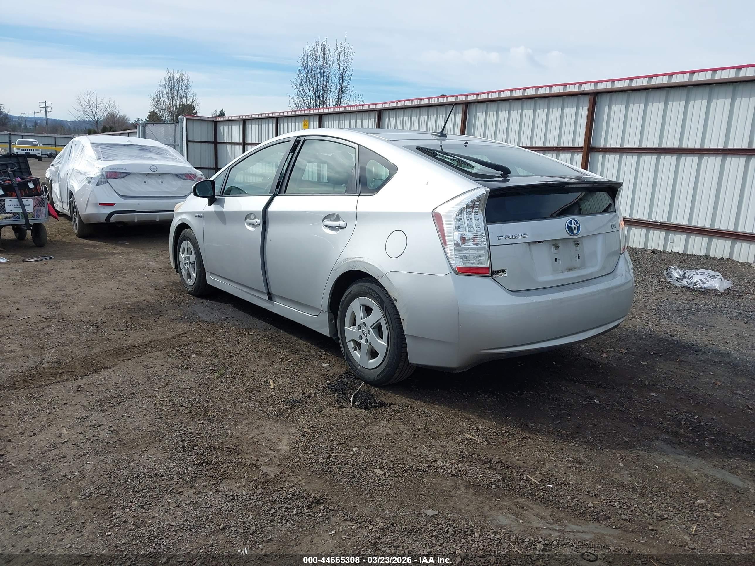 TOYOTA PRIUS image 3