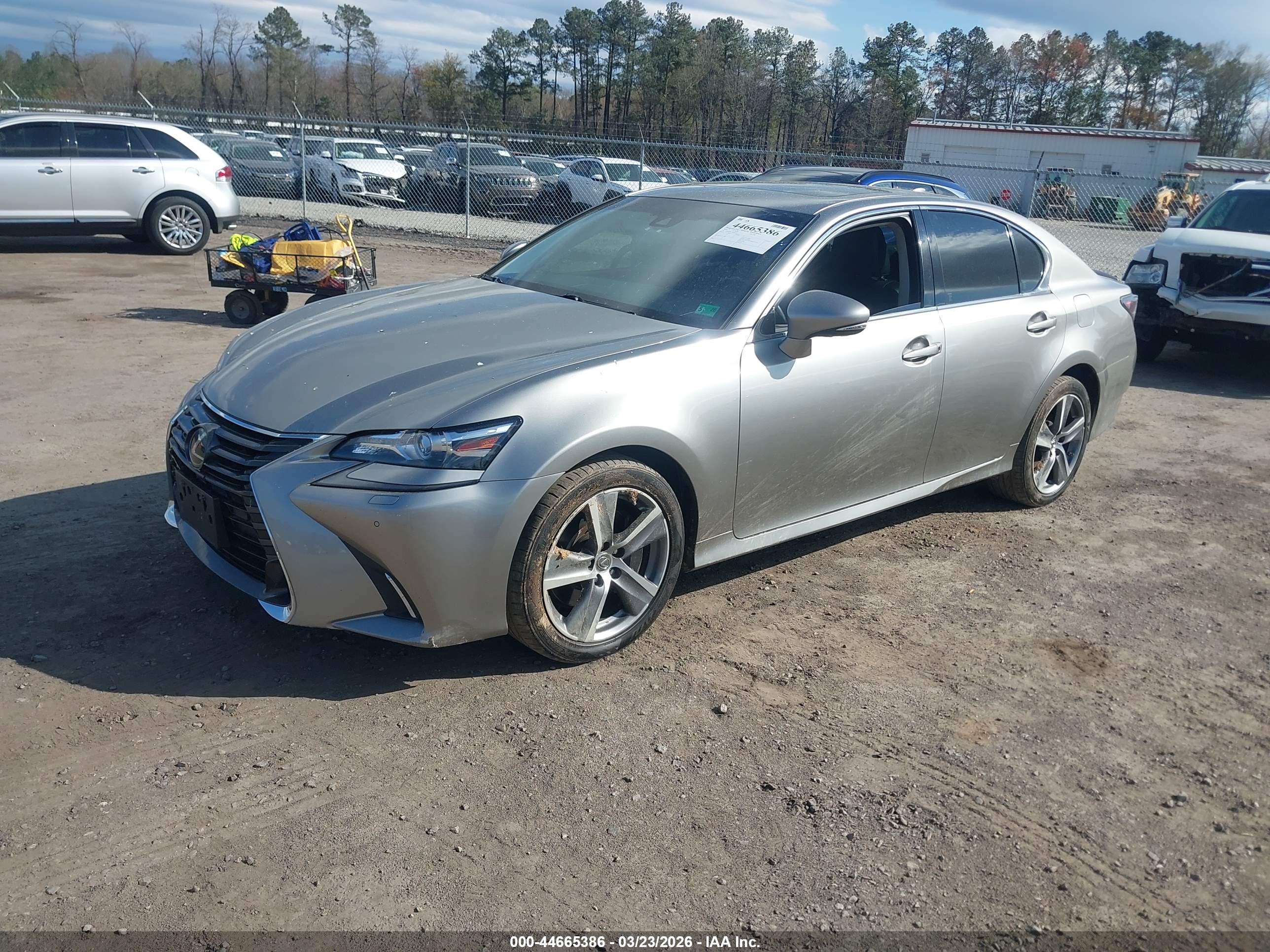 LEXUS GS image 2