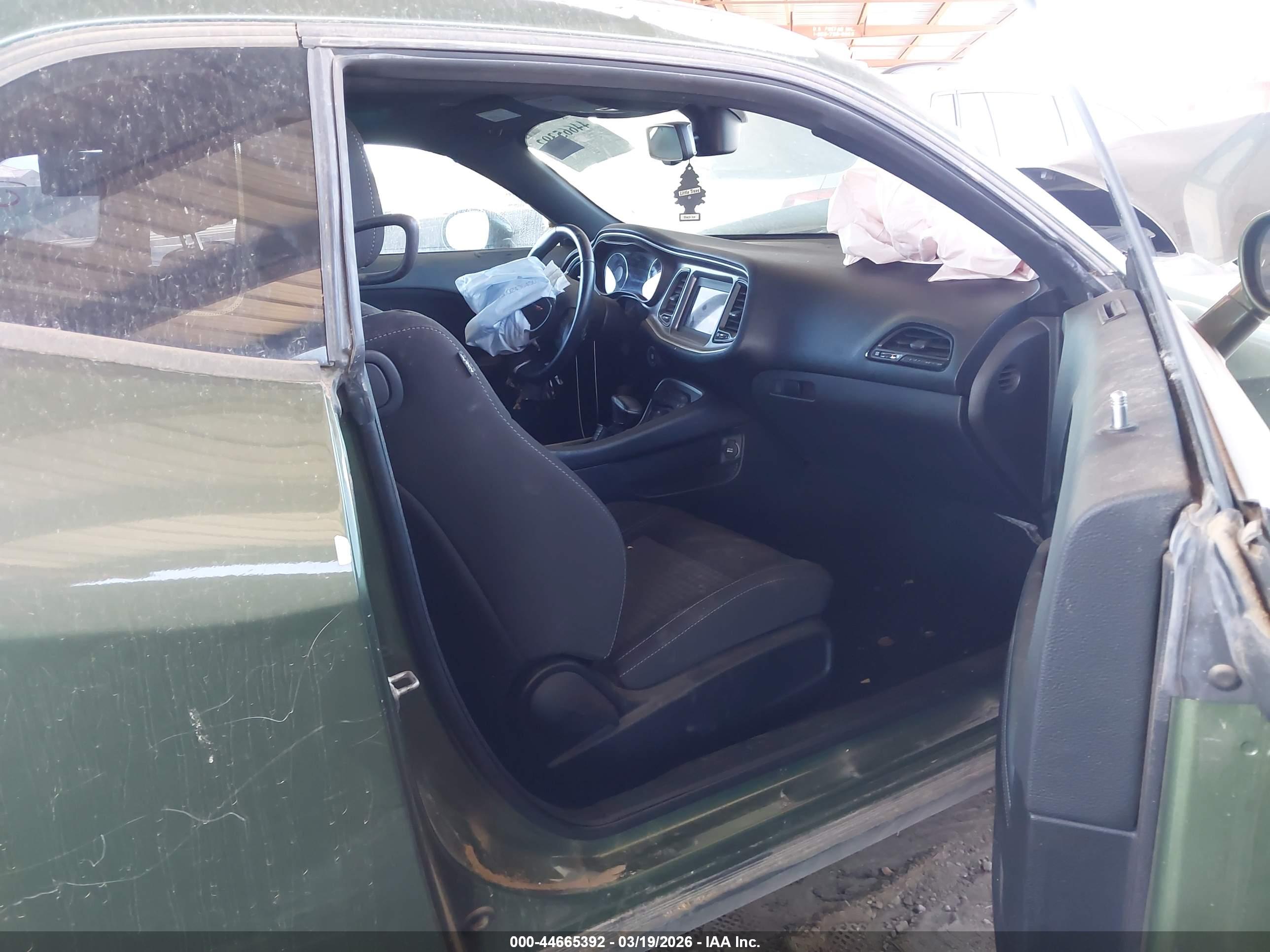 DODGE CHALLENGER image 5