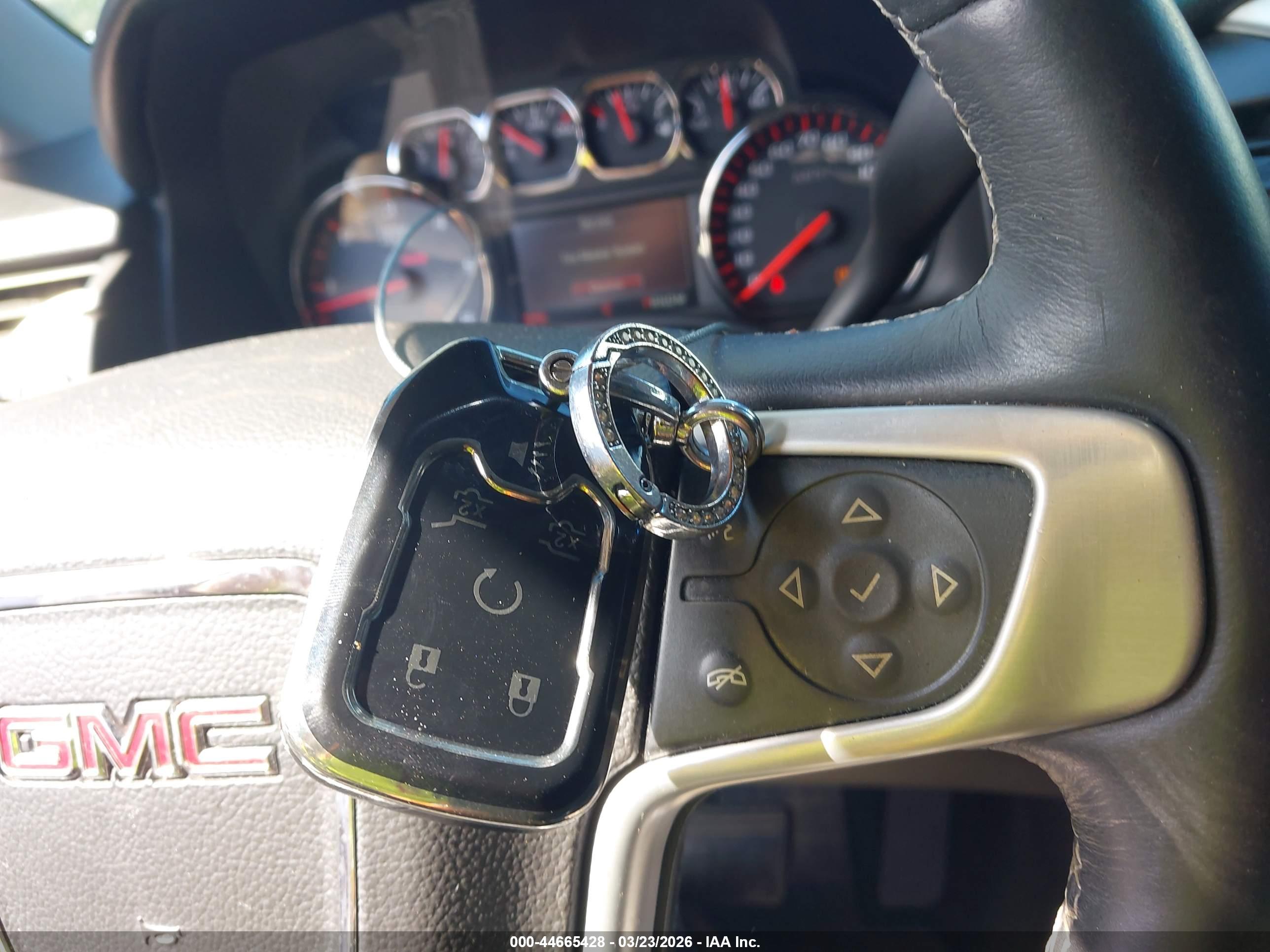 GMC YUKON image 11