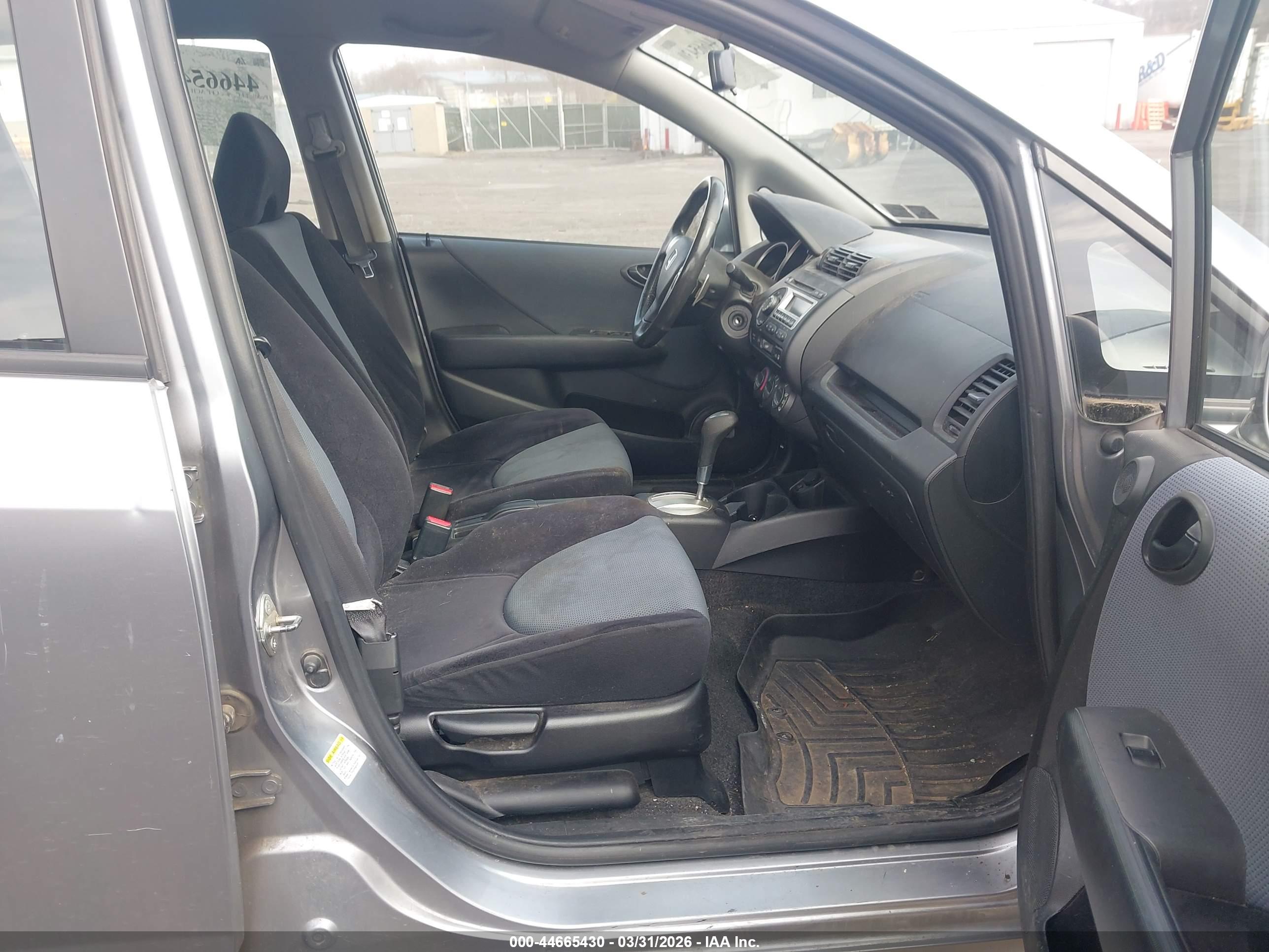 HONDA FIT image 5