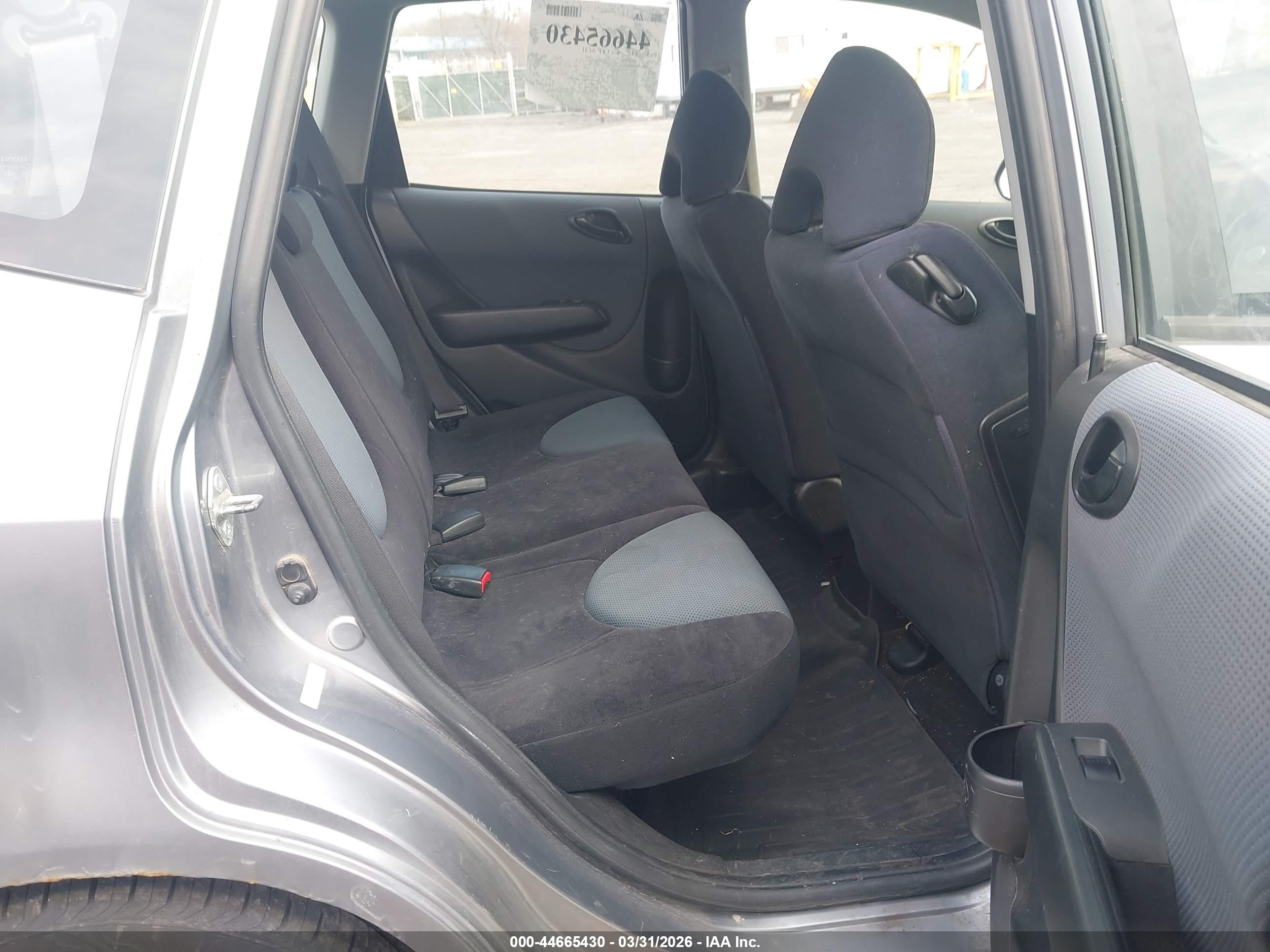 HONDA FIT image 8