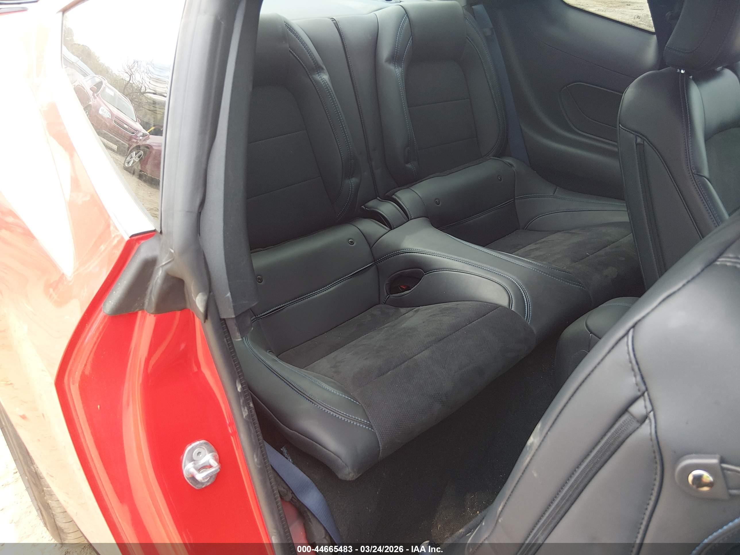 FORD MUSTANG image 8