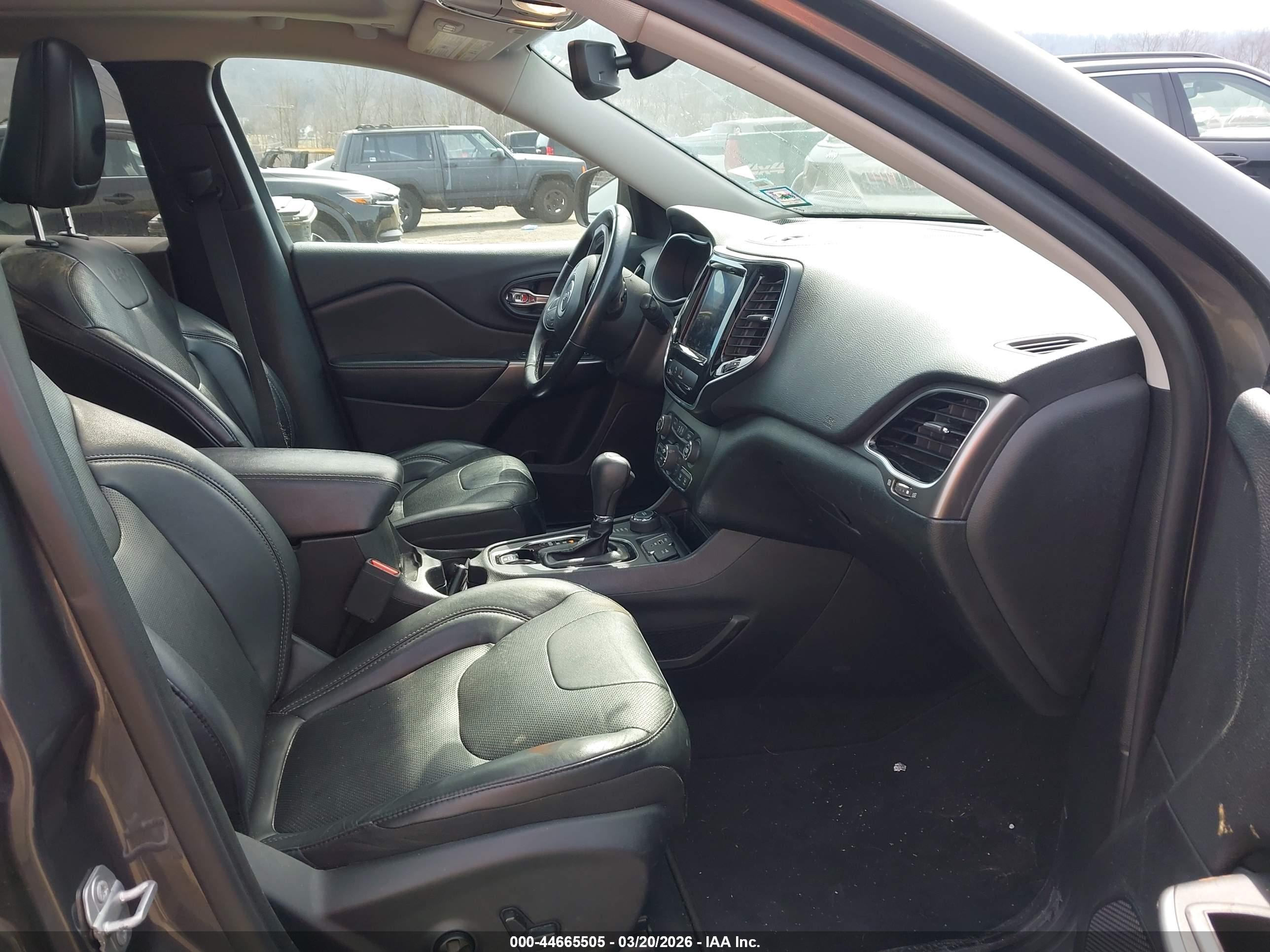 JEEP CHEROKEE image 5