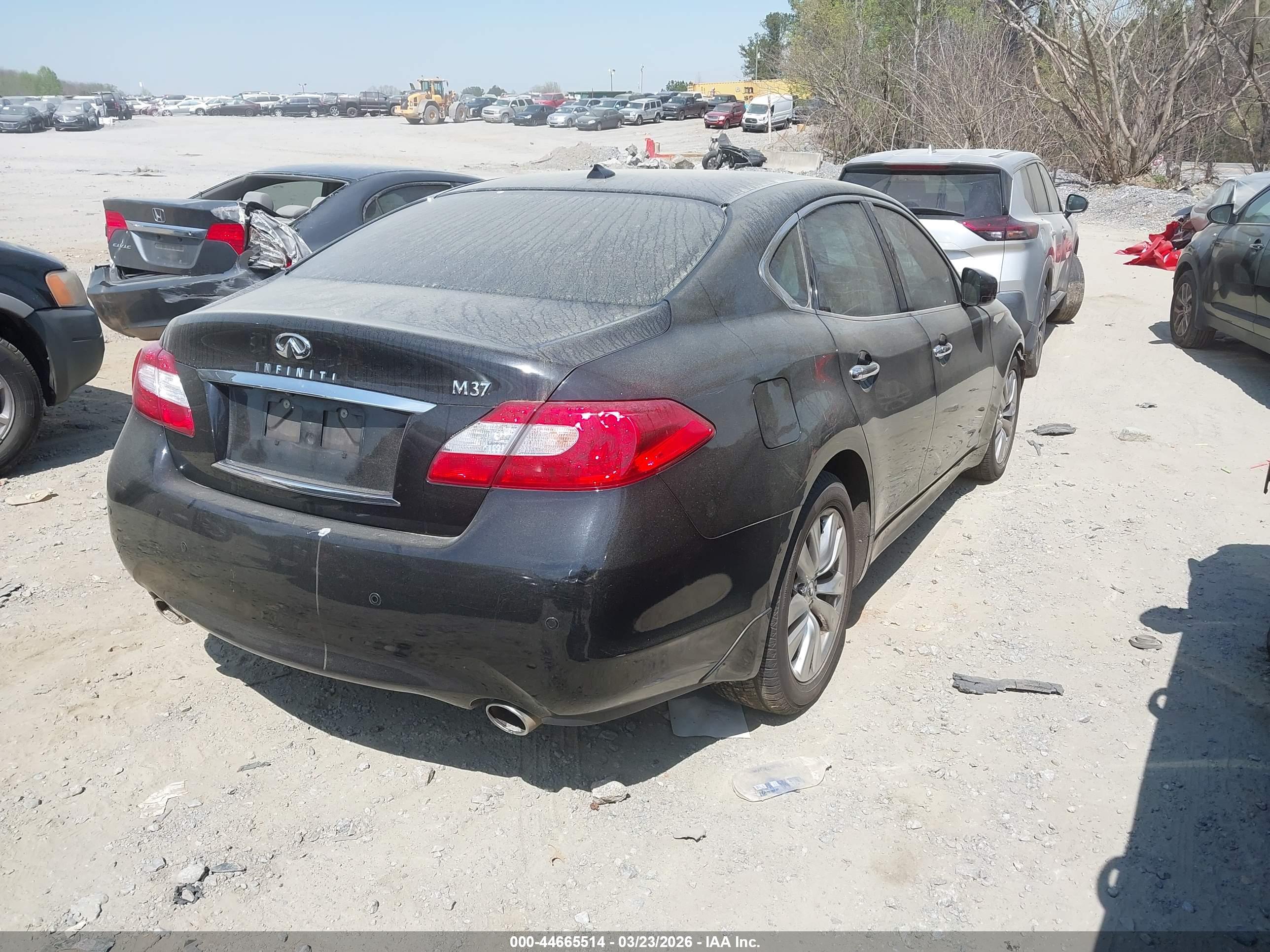 INFINITI M37 image 4