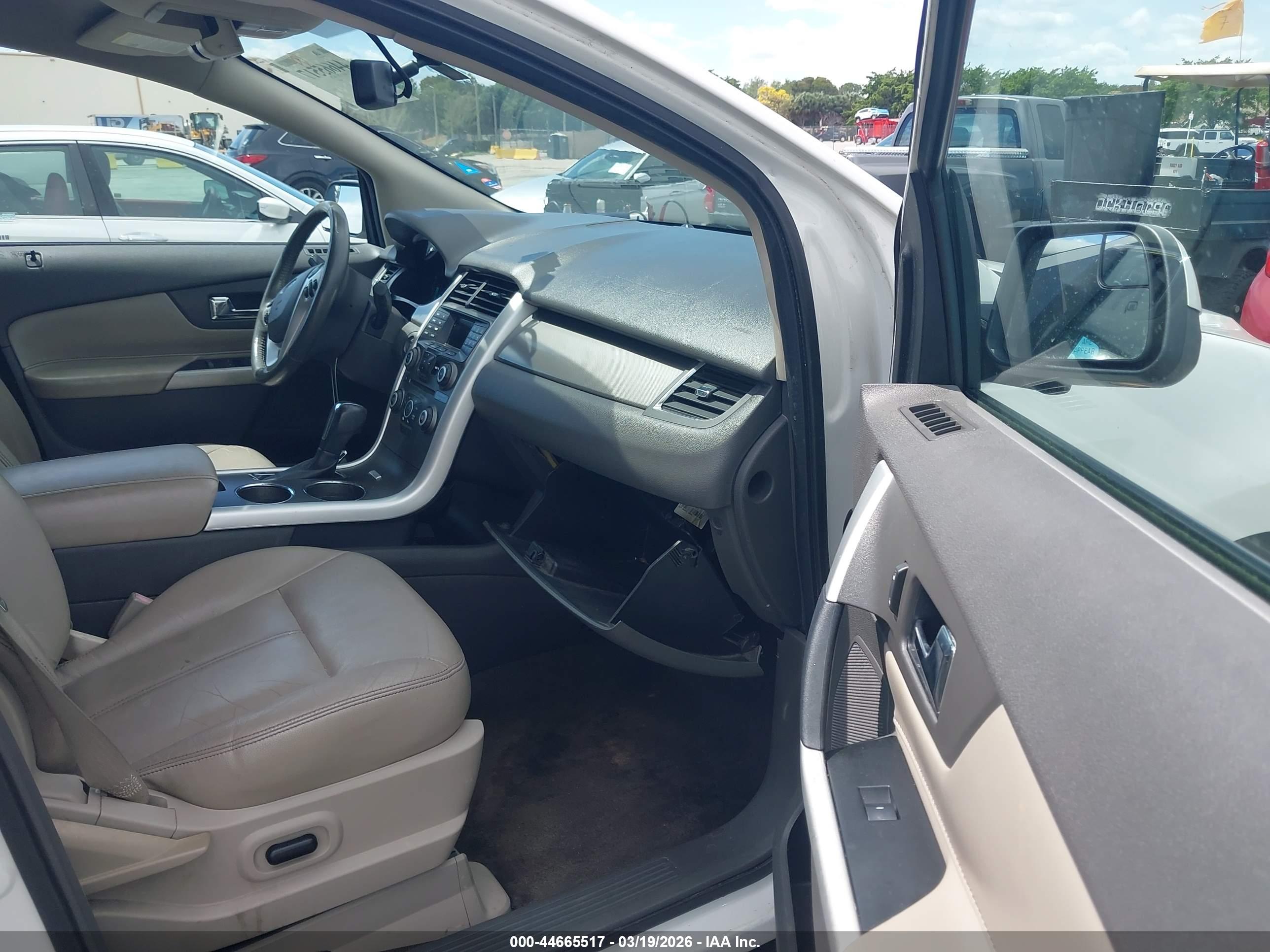 FORD EDGE image 5