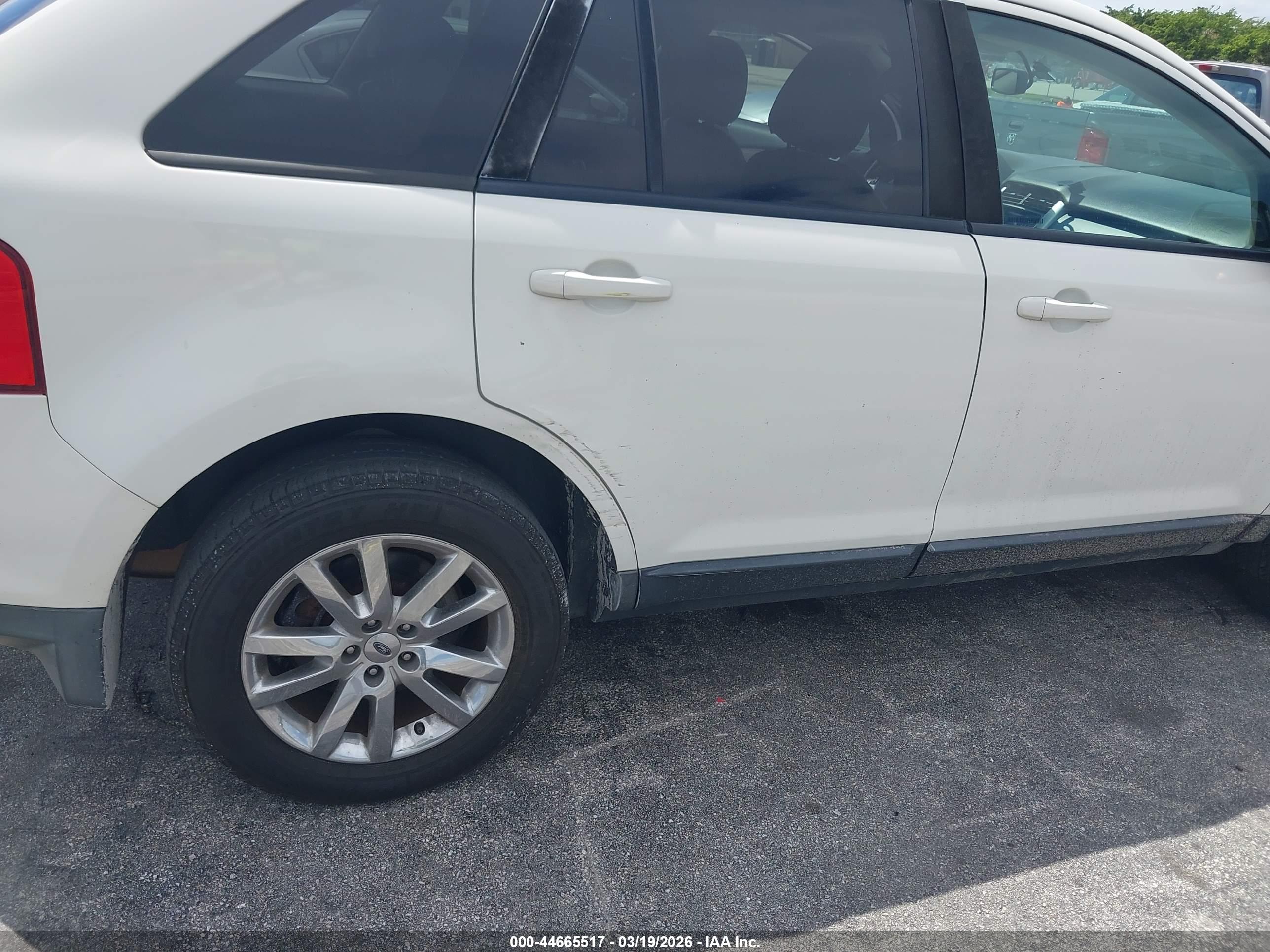 FORD EDGE image 6