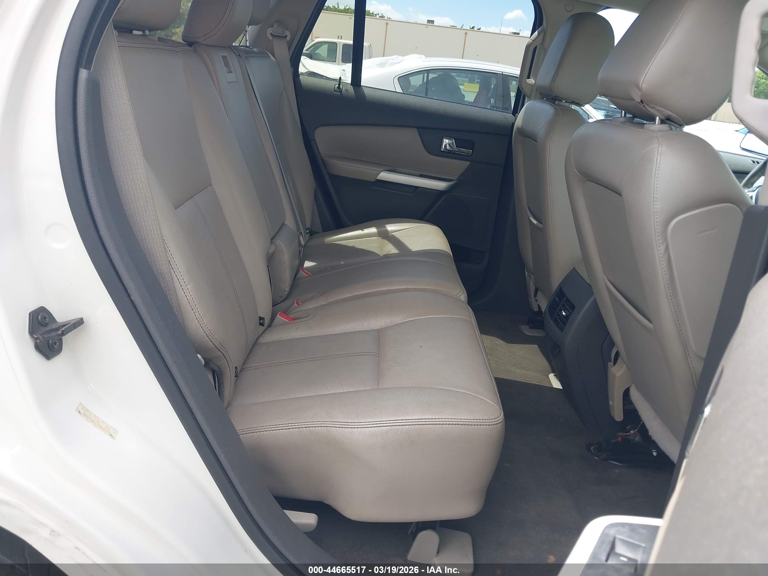 FORD EDGE image 8