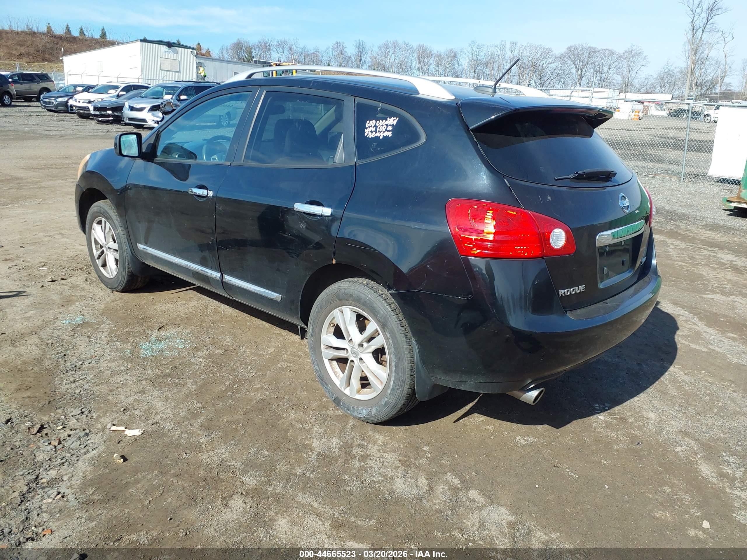 NISSAN ROGUE image 3