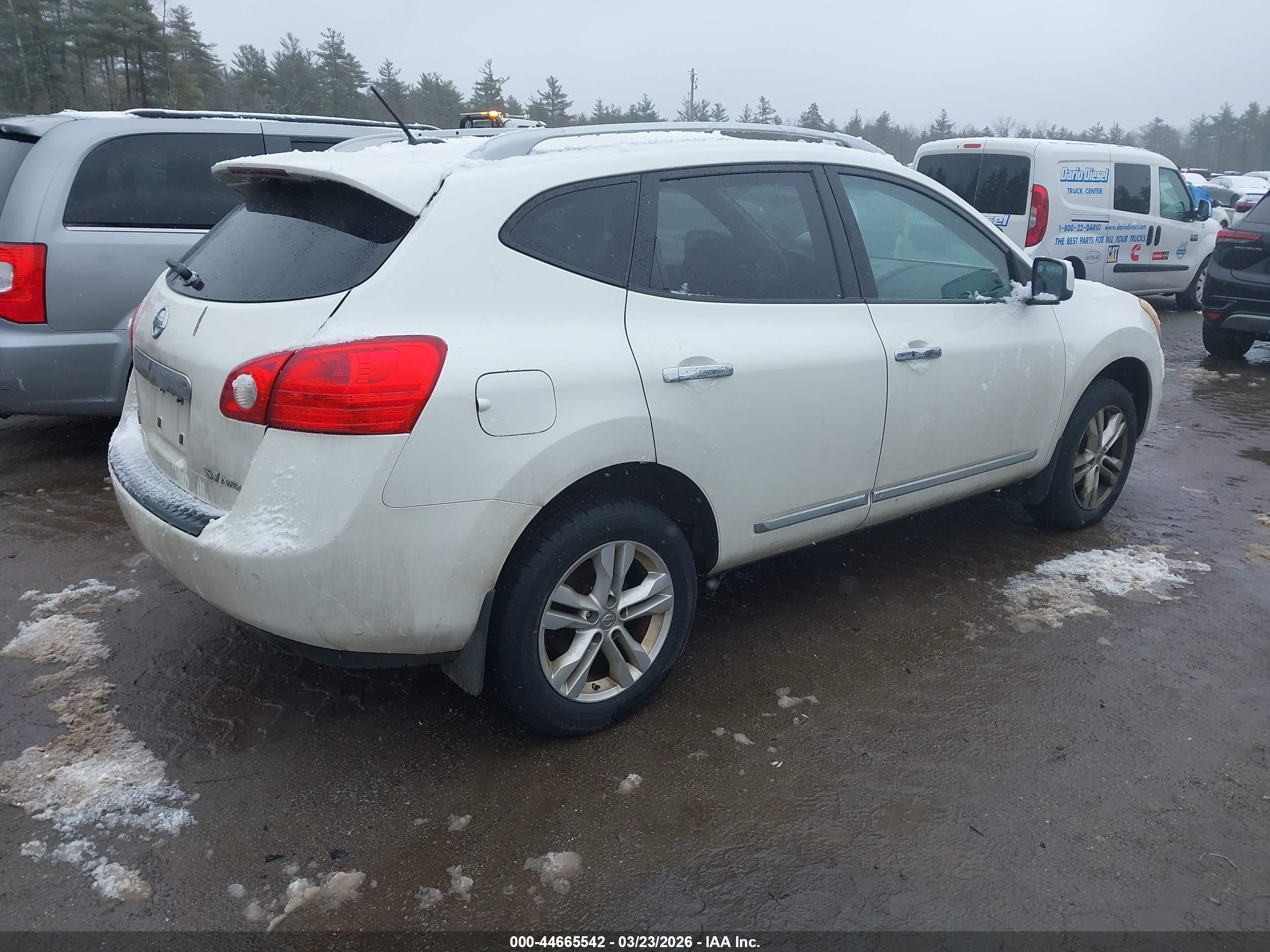 NISSAN ROGUE image 4