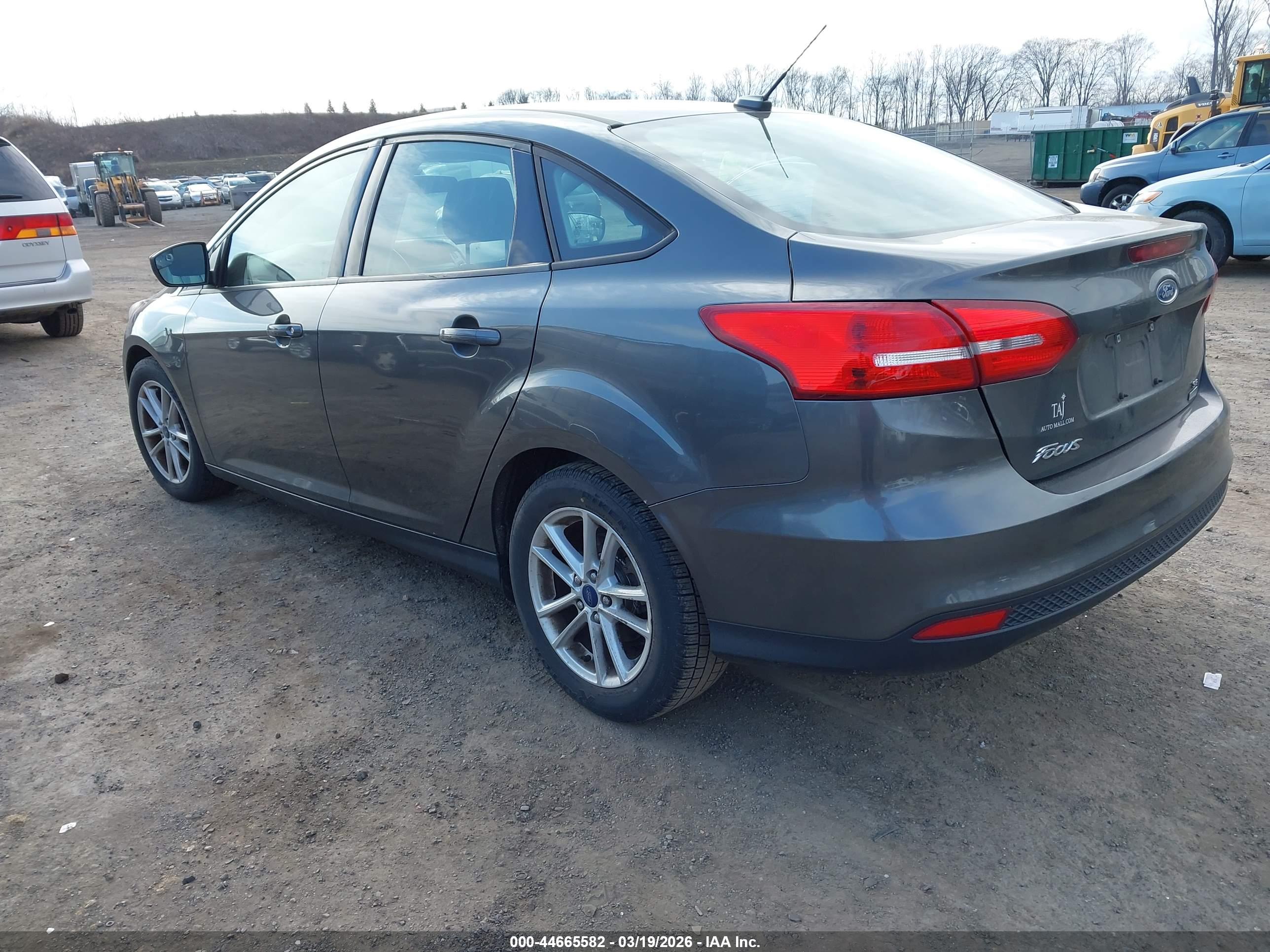 FORD FOCUS image 3