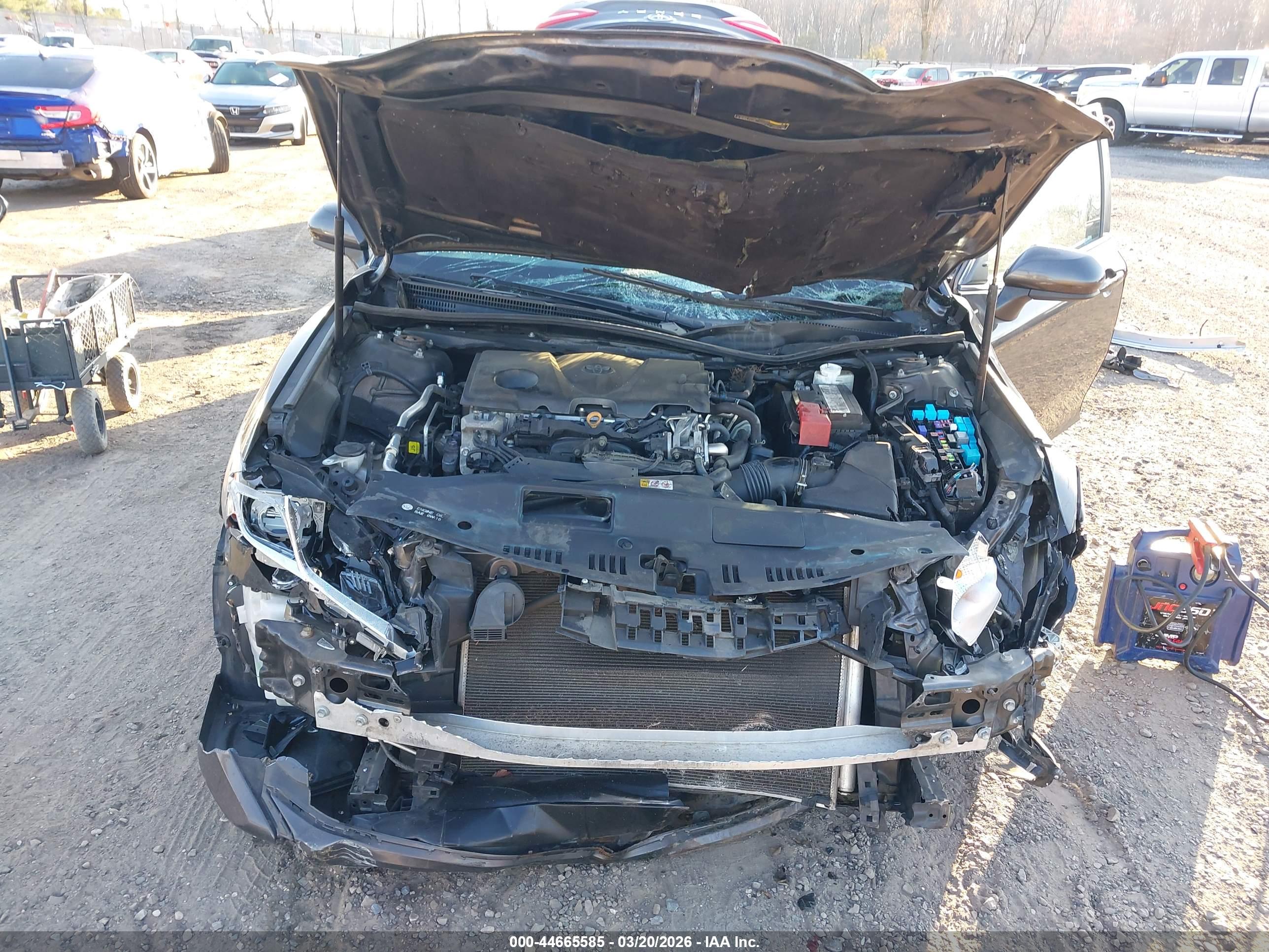 TOYOTA CAMRY image 10