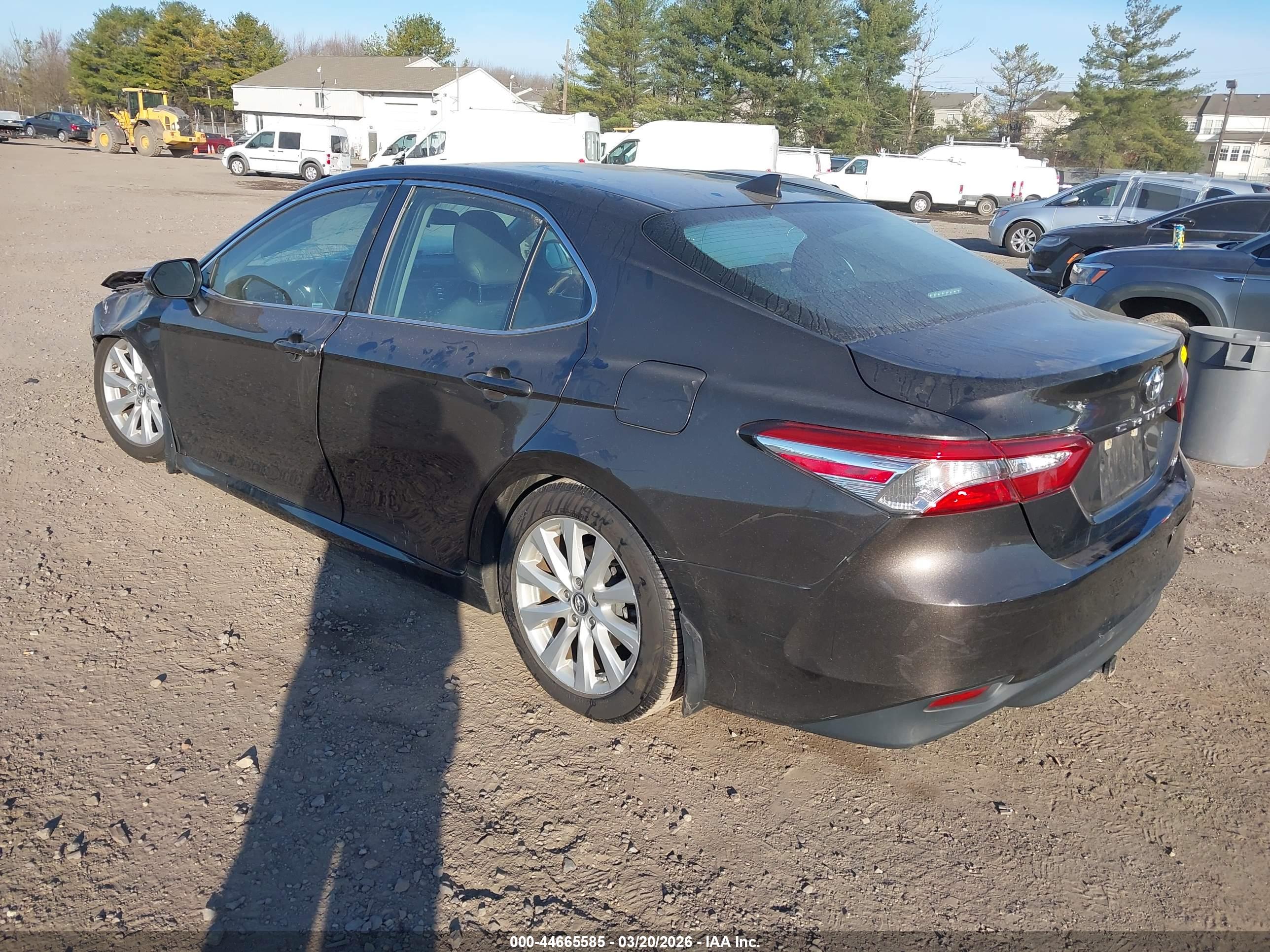TOYOTA CAMRY image 3