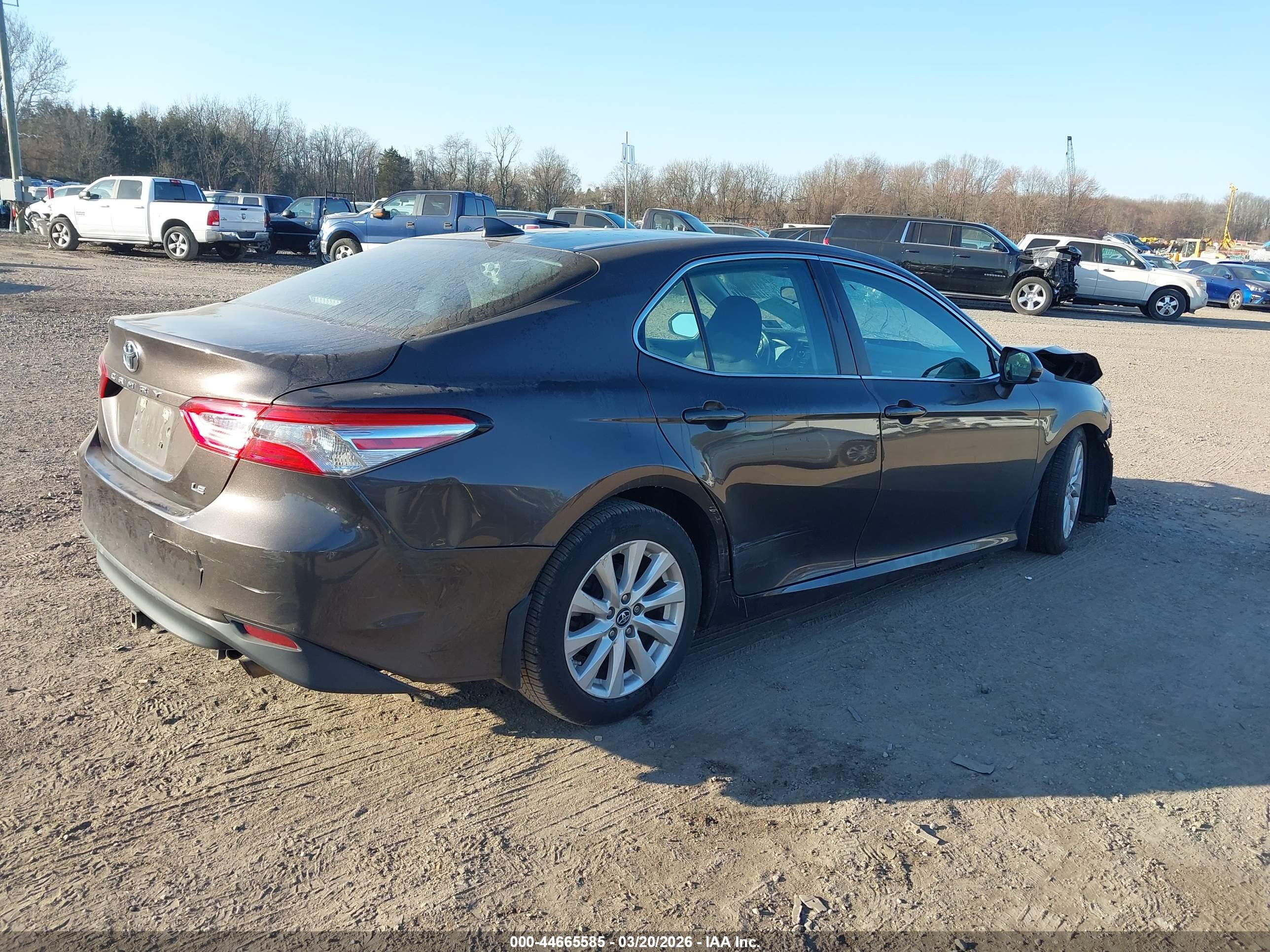 TOYOTA CAMRY image 4