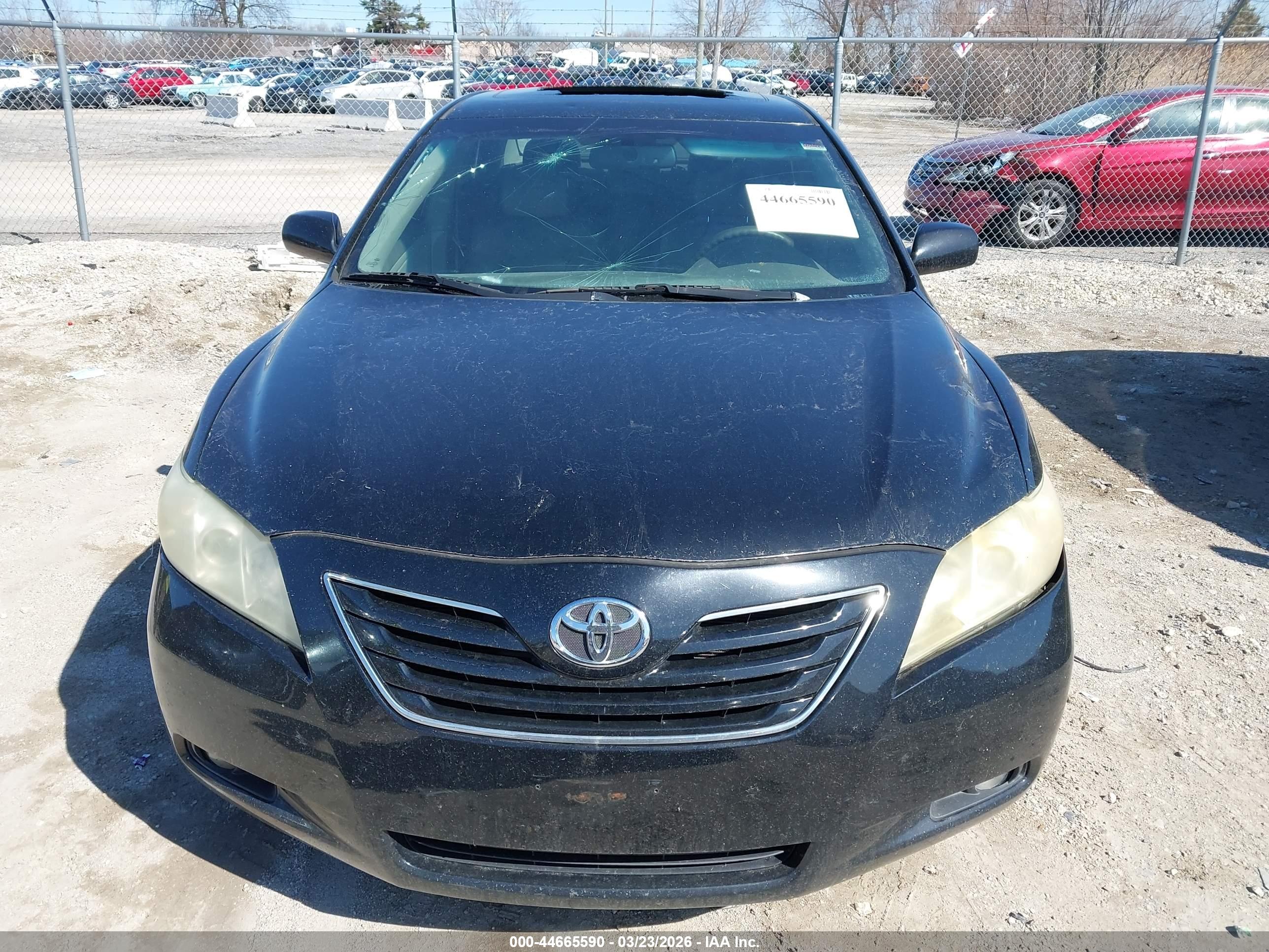 TOYOTA CAMRY image 6