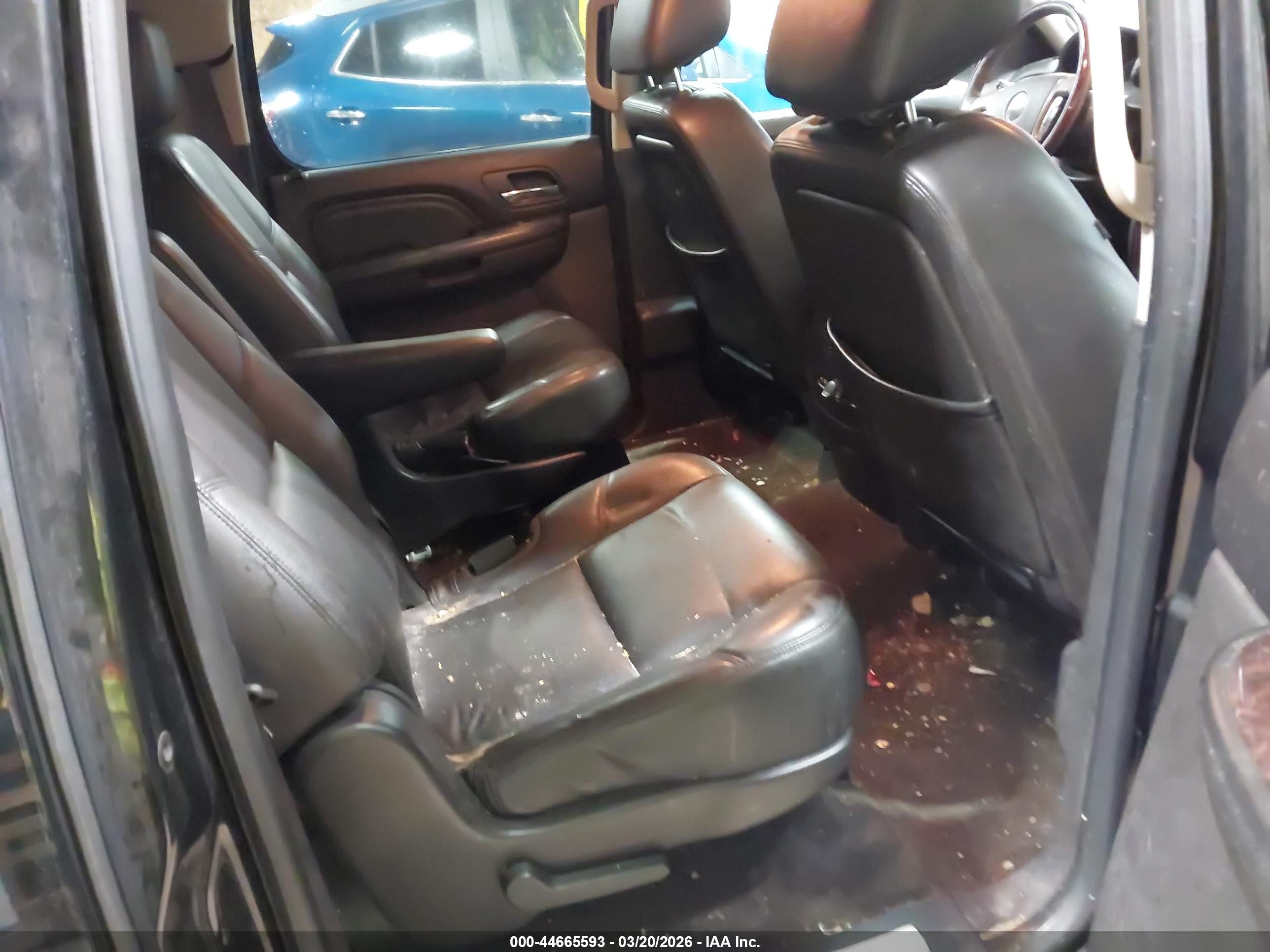 GMC YUKON image 8