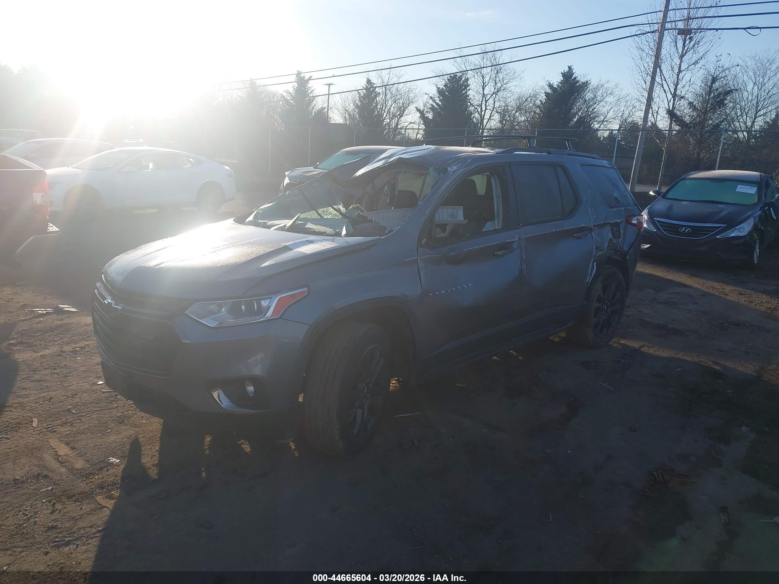 CHEVROLET TRAVERSE image 2