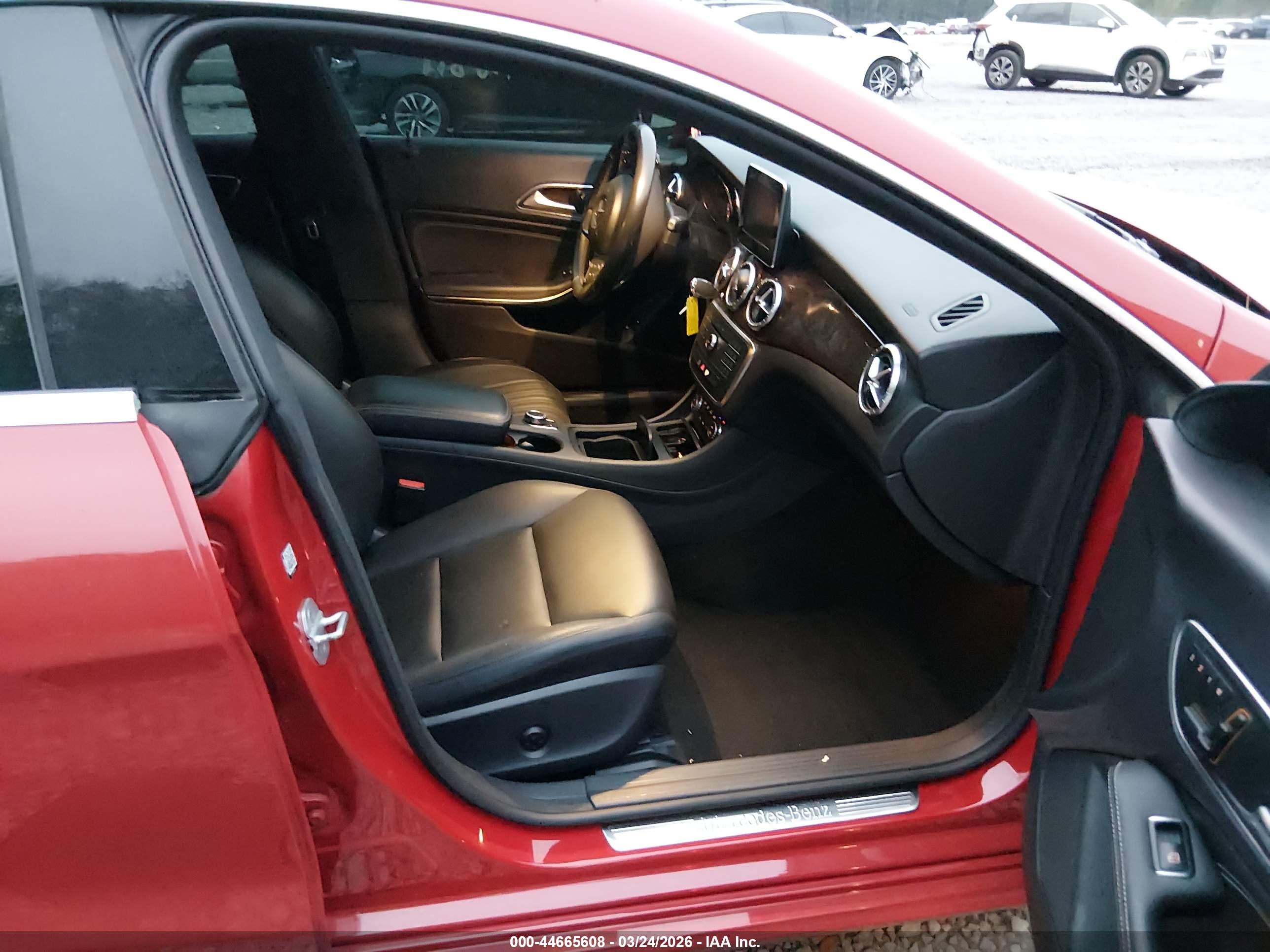MERCEDES-BENZ CLA image 5
