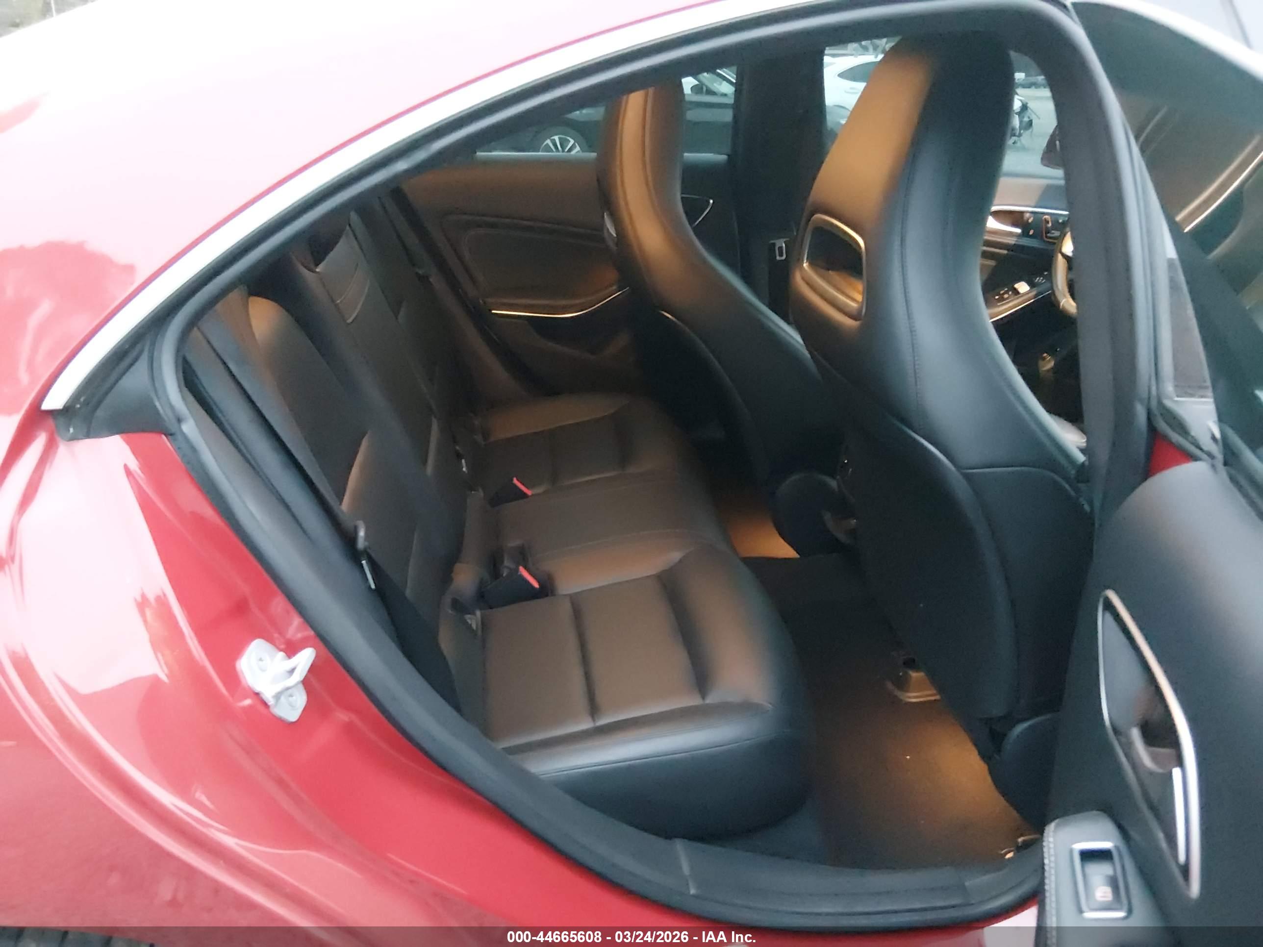 MERCEDES-BENZ CLA image 8