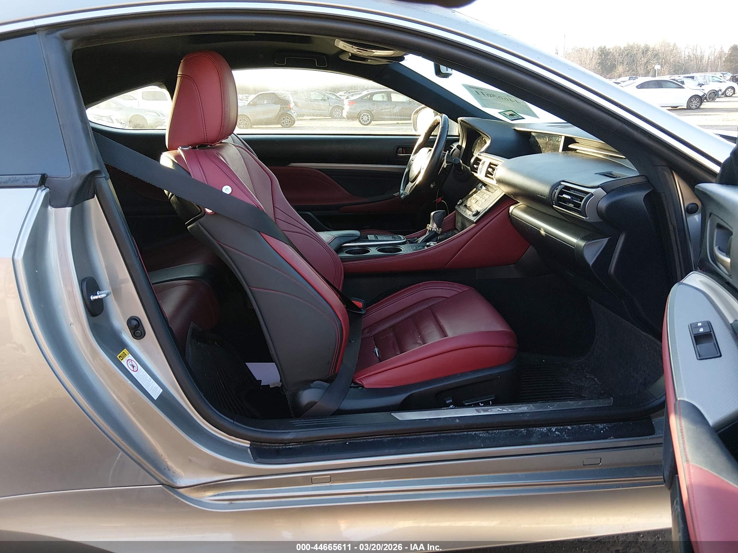 LEXUS RC image 5