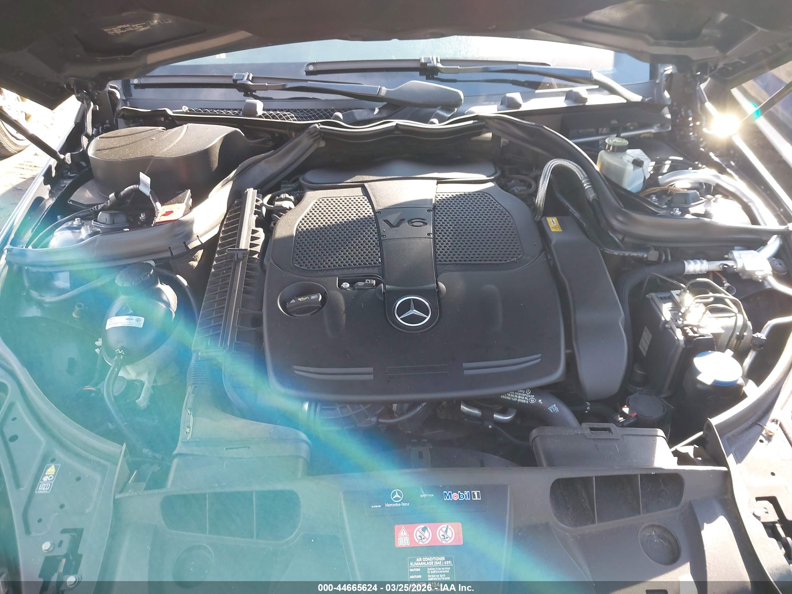 MERCEDES-BENZ E image 10