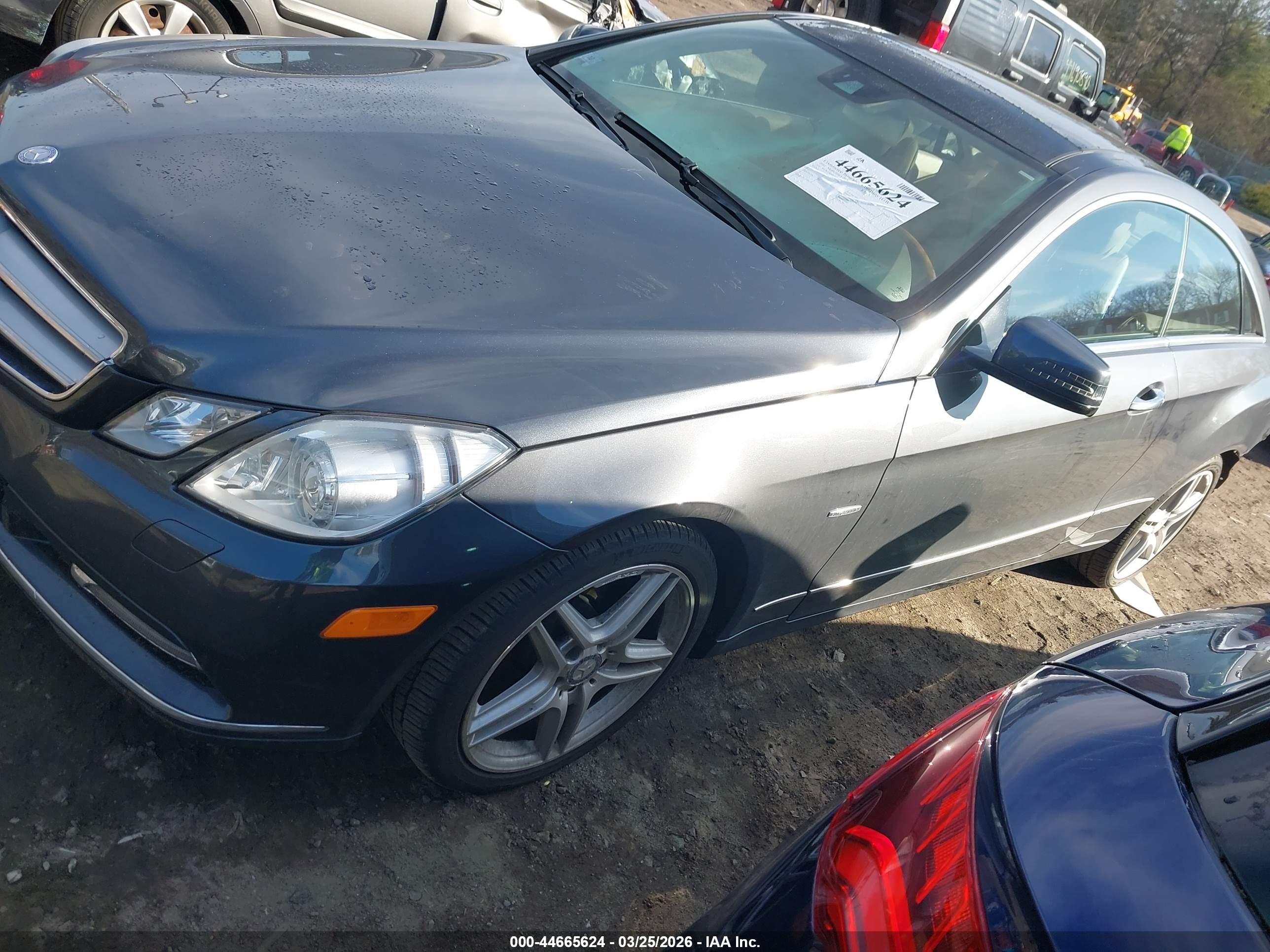 MERCEDES-BENZ E image 2
