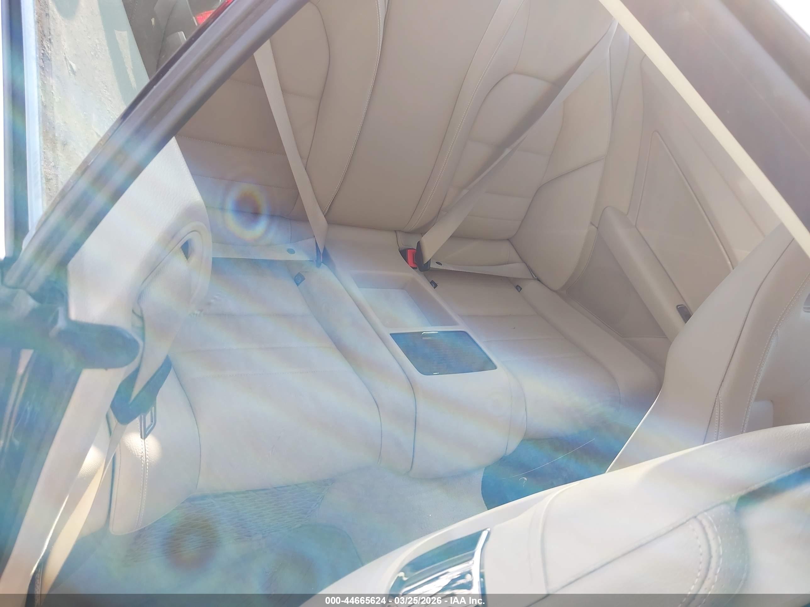 MERCEDES-BENZ E image 8