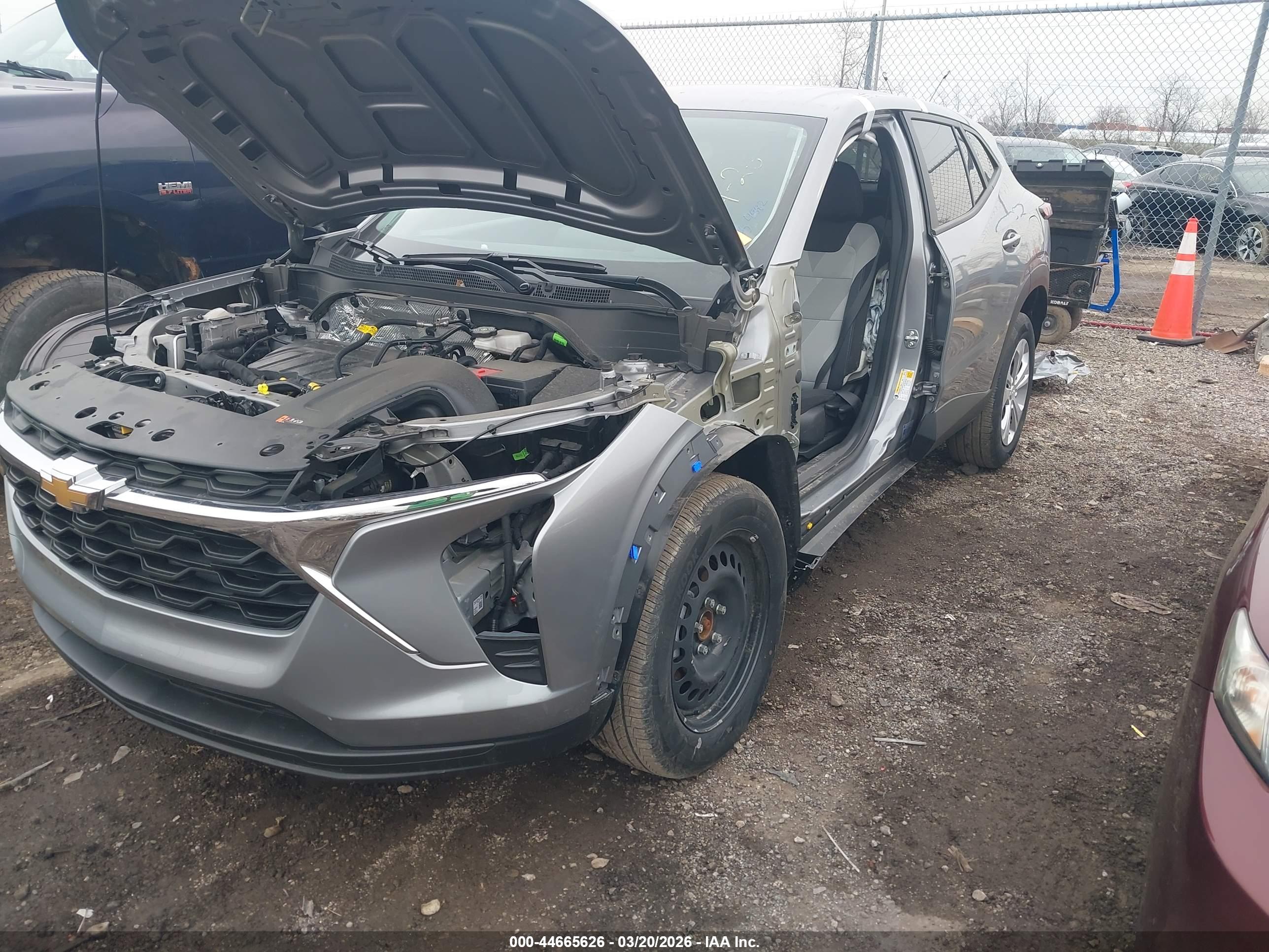 CHEVROLET TRAX image 6
