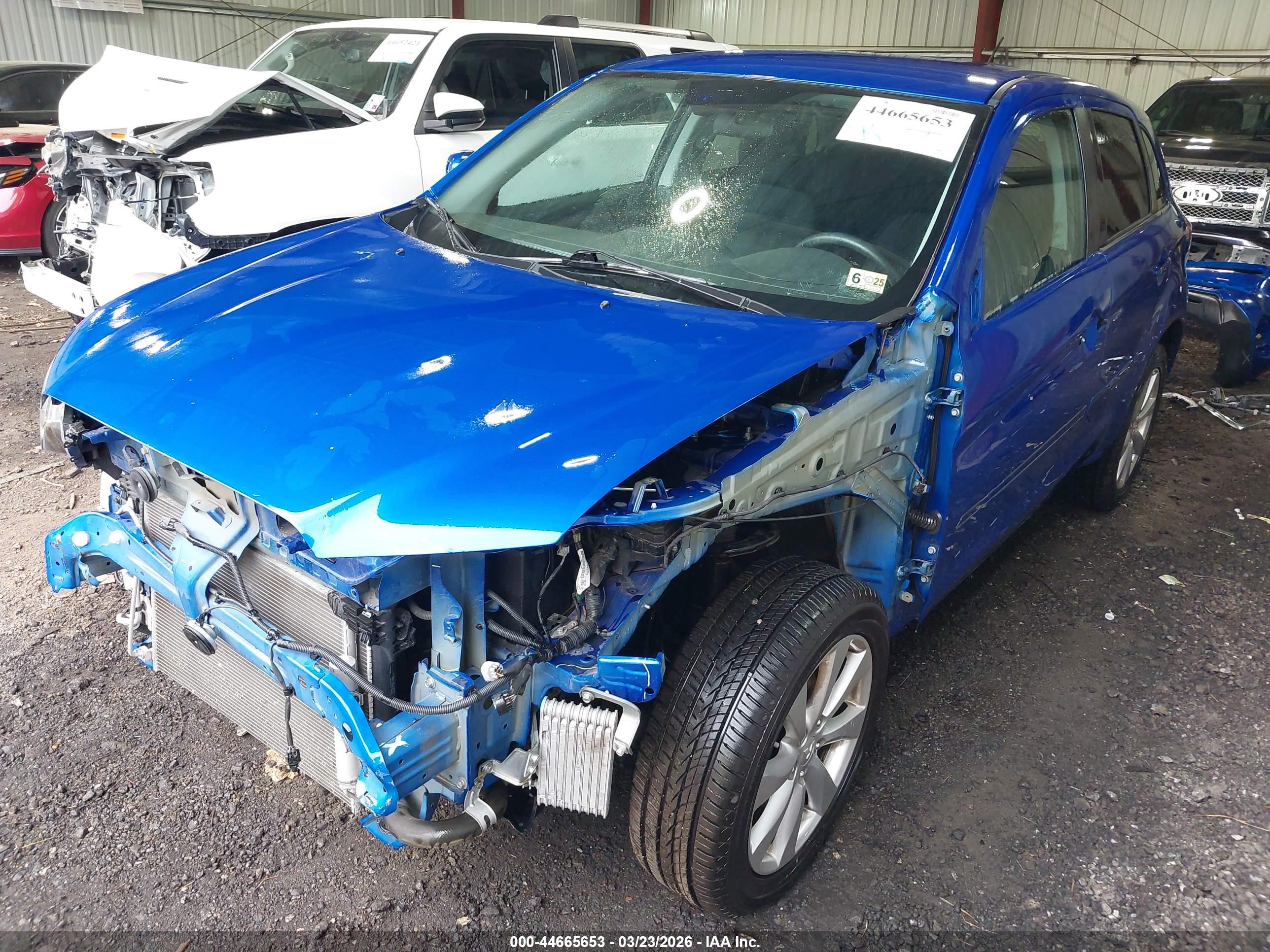 MITSUBISHI OUTLANDER image 6
