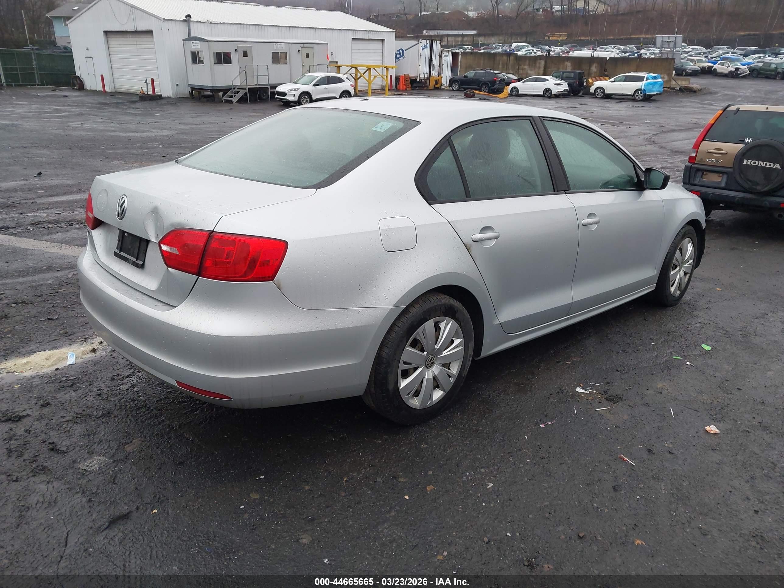VOLKSWAGEN JETTA image 4