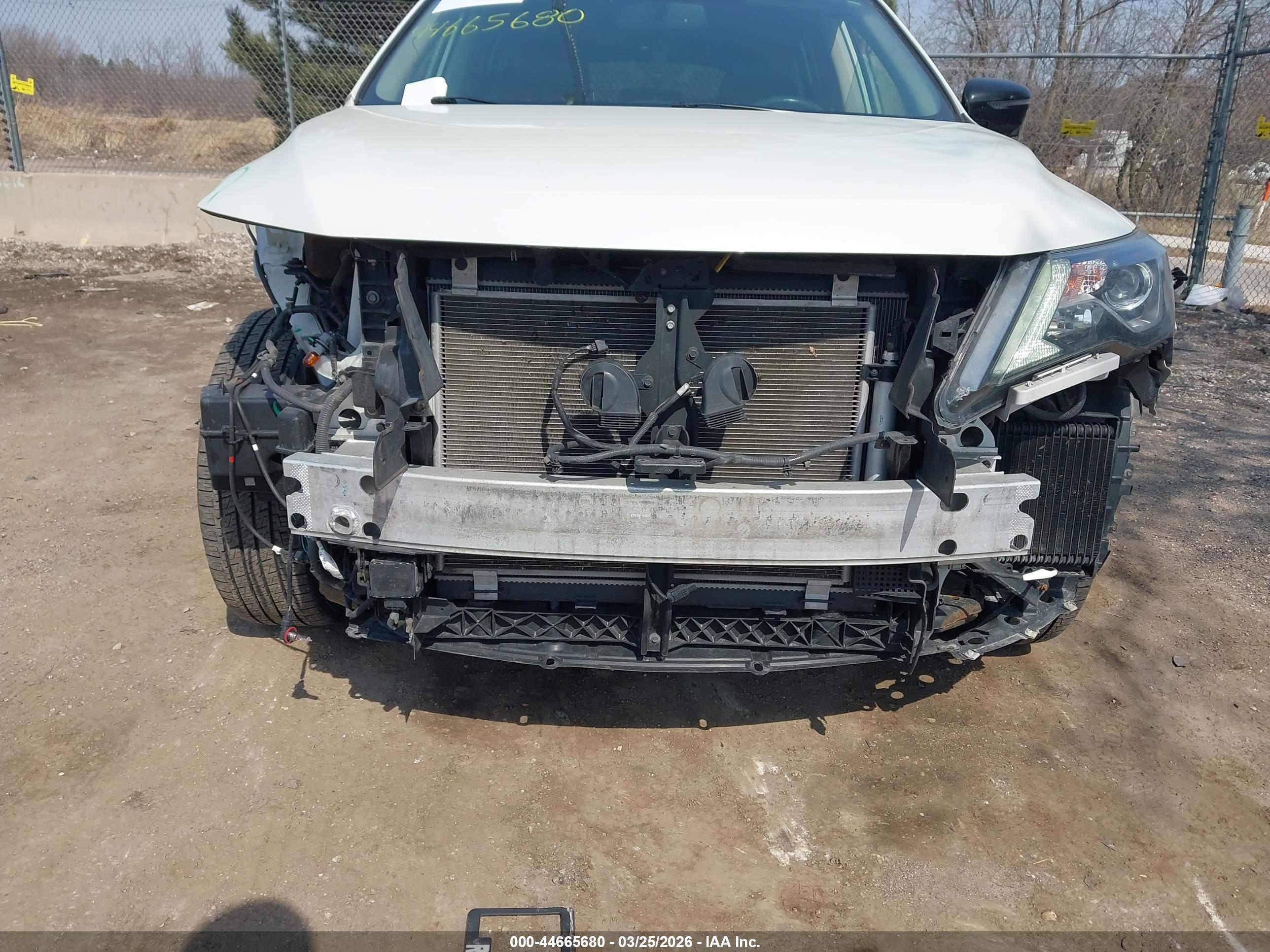 NISSAN PATHFINDER image 6