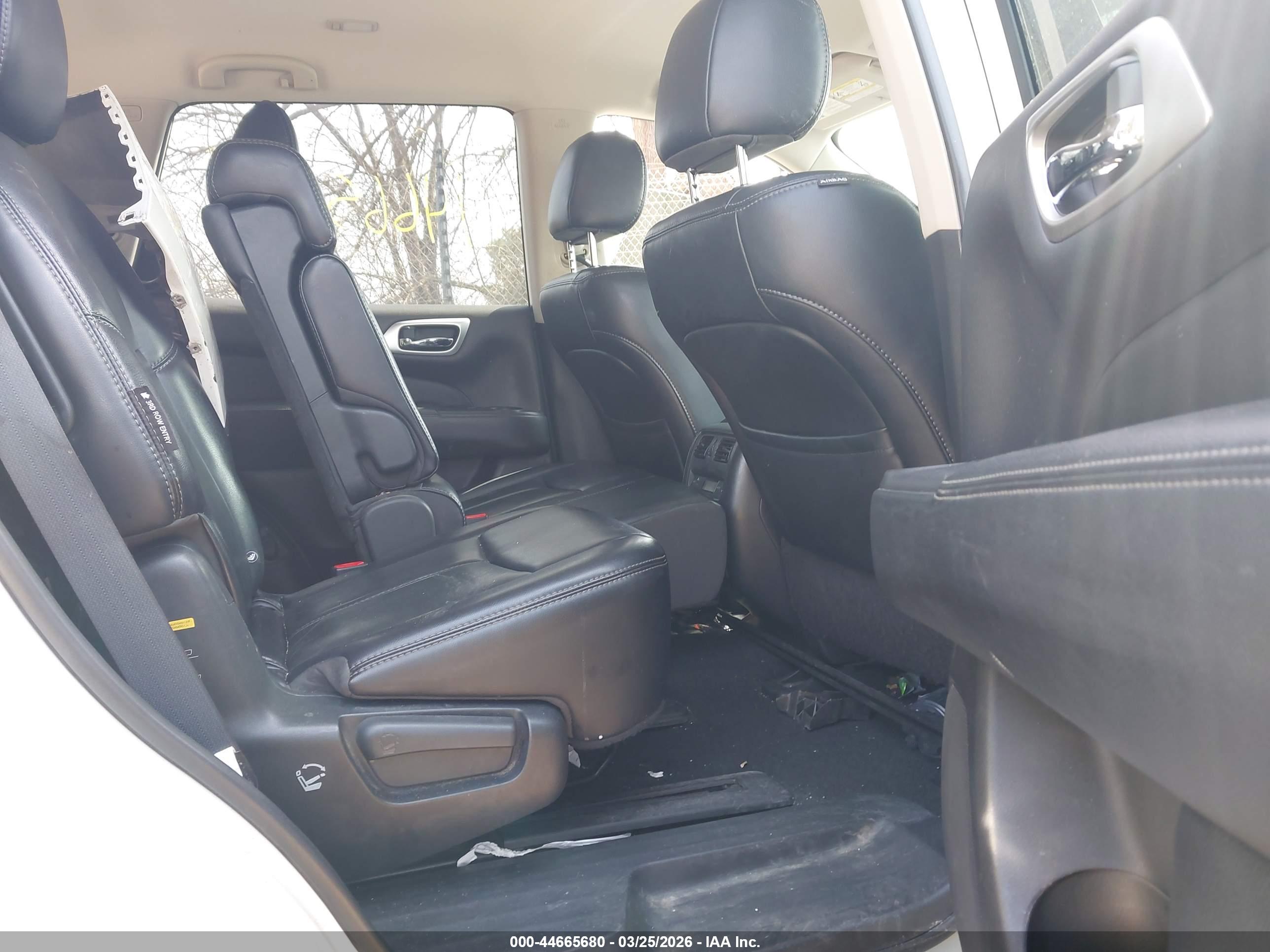 NISSAN PATHFINDER image 8