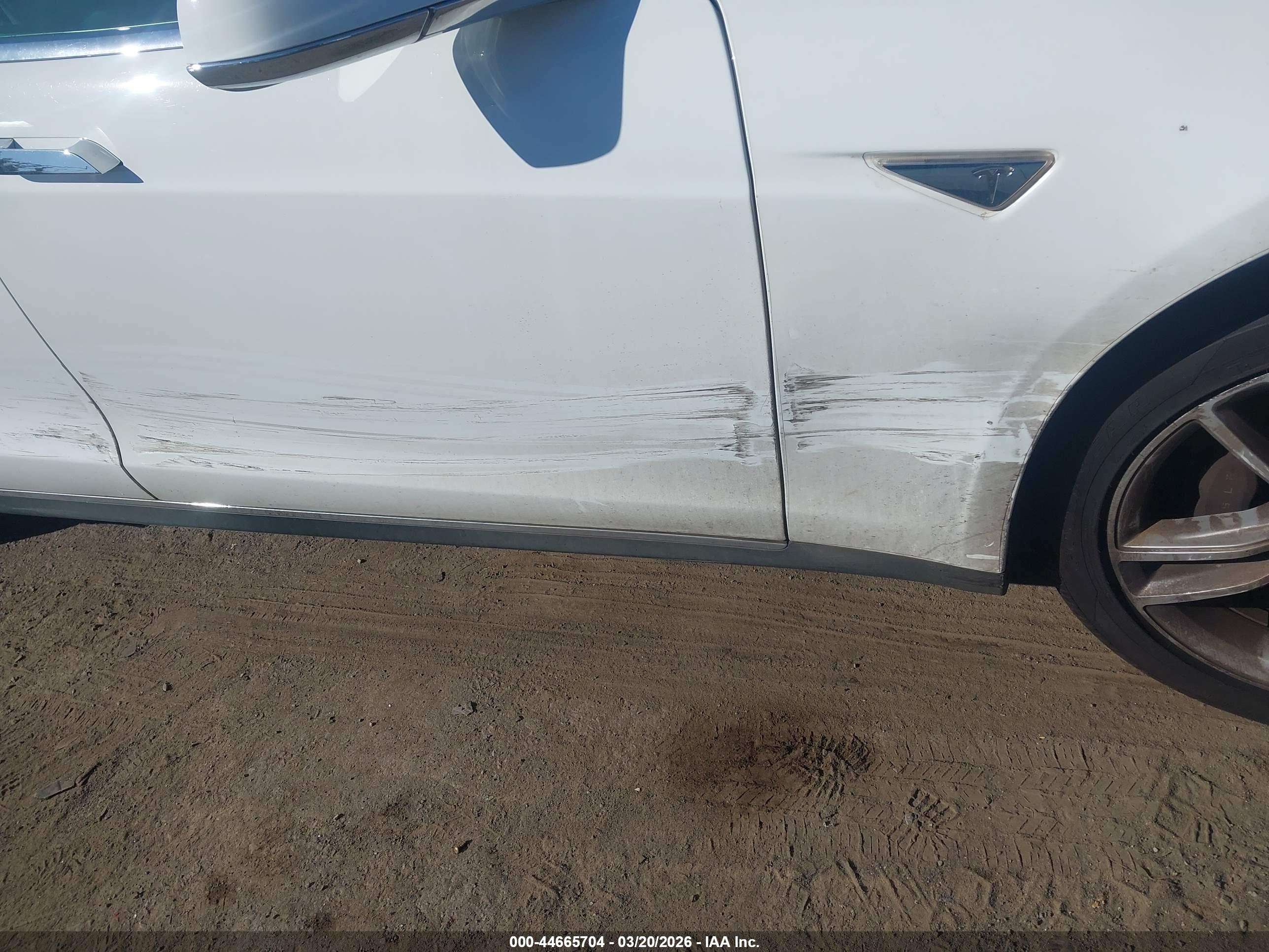 TESLA MODEL image 6