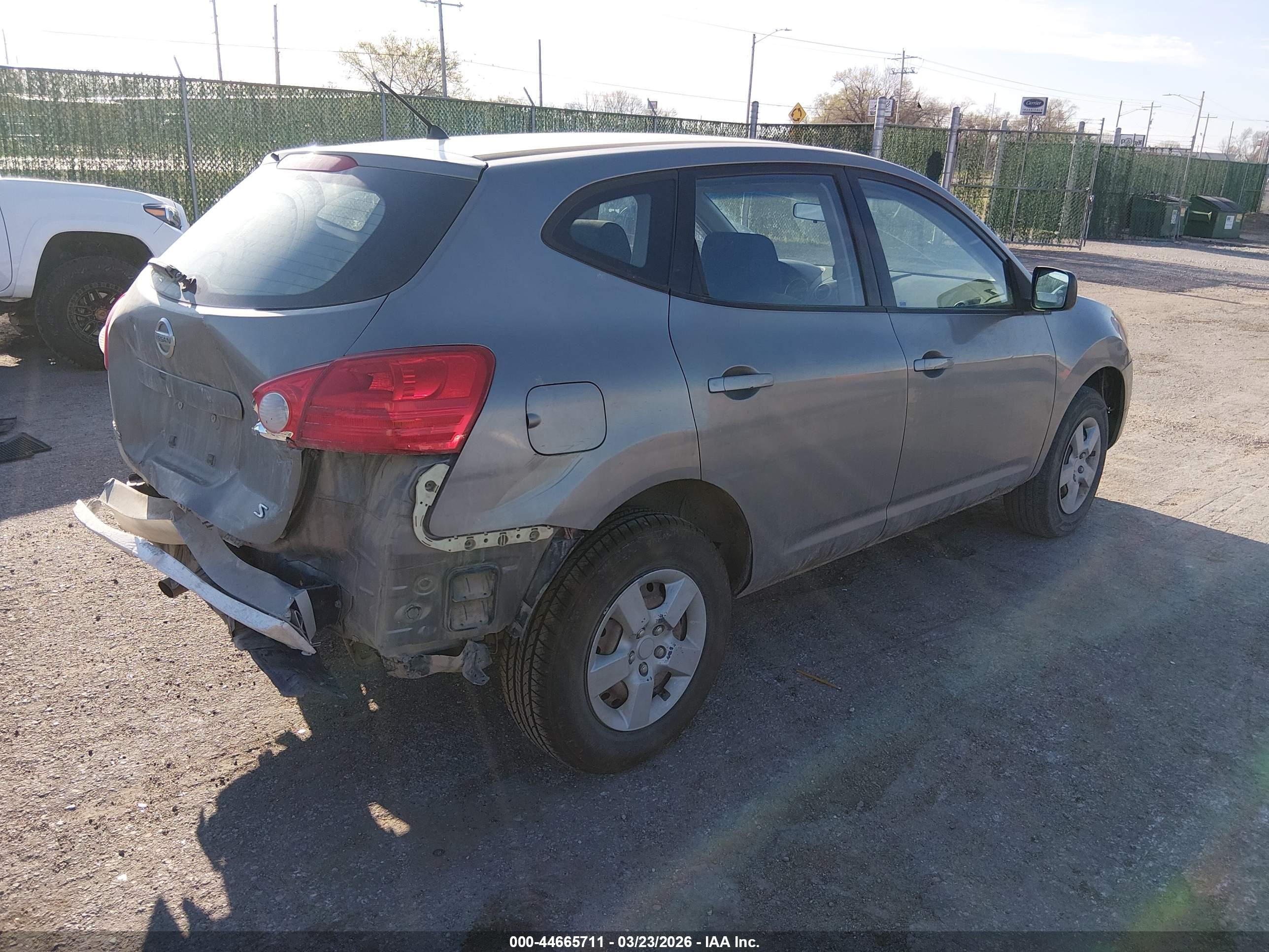 NISSAN ROGUE image 4