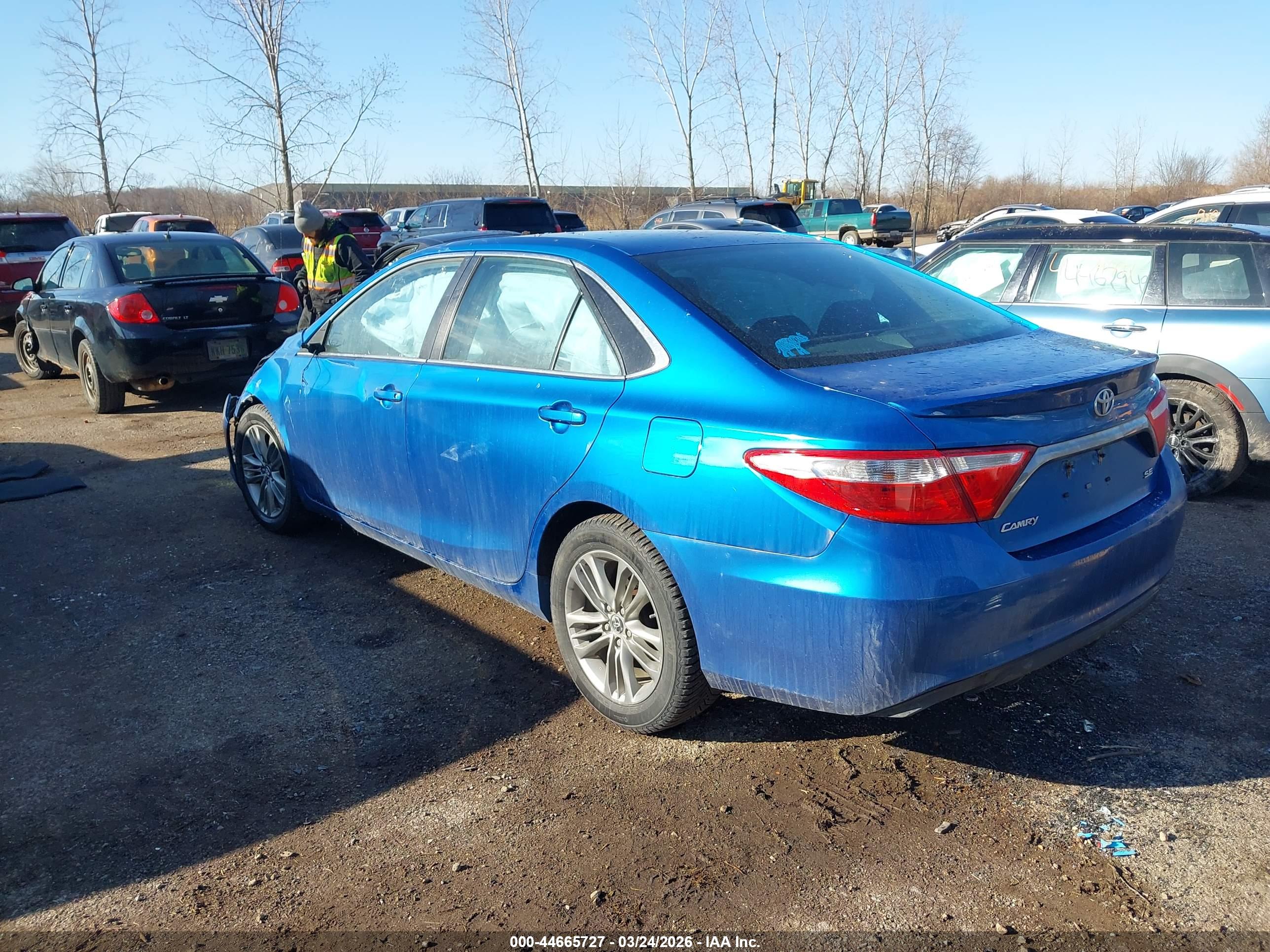 TOYOTA CAMRY image 3