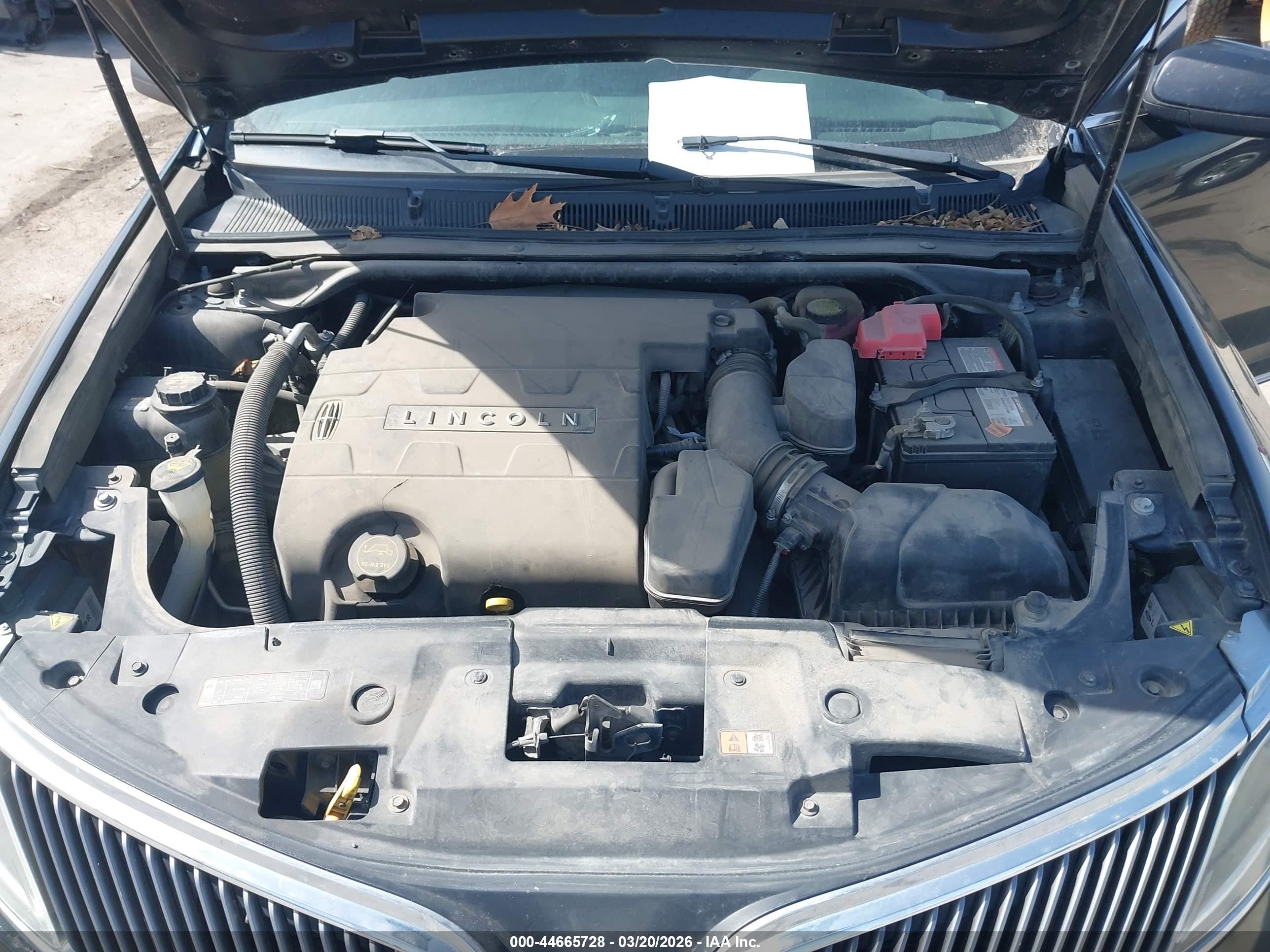 LINCOLN MKS image 10