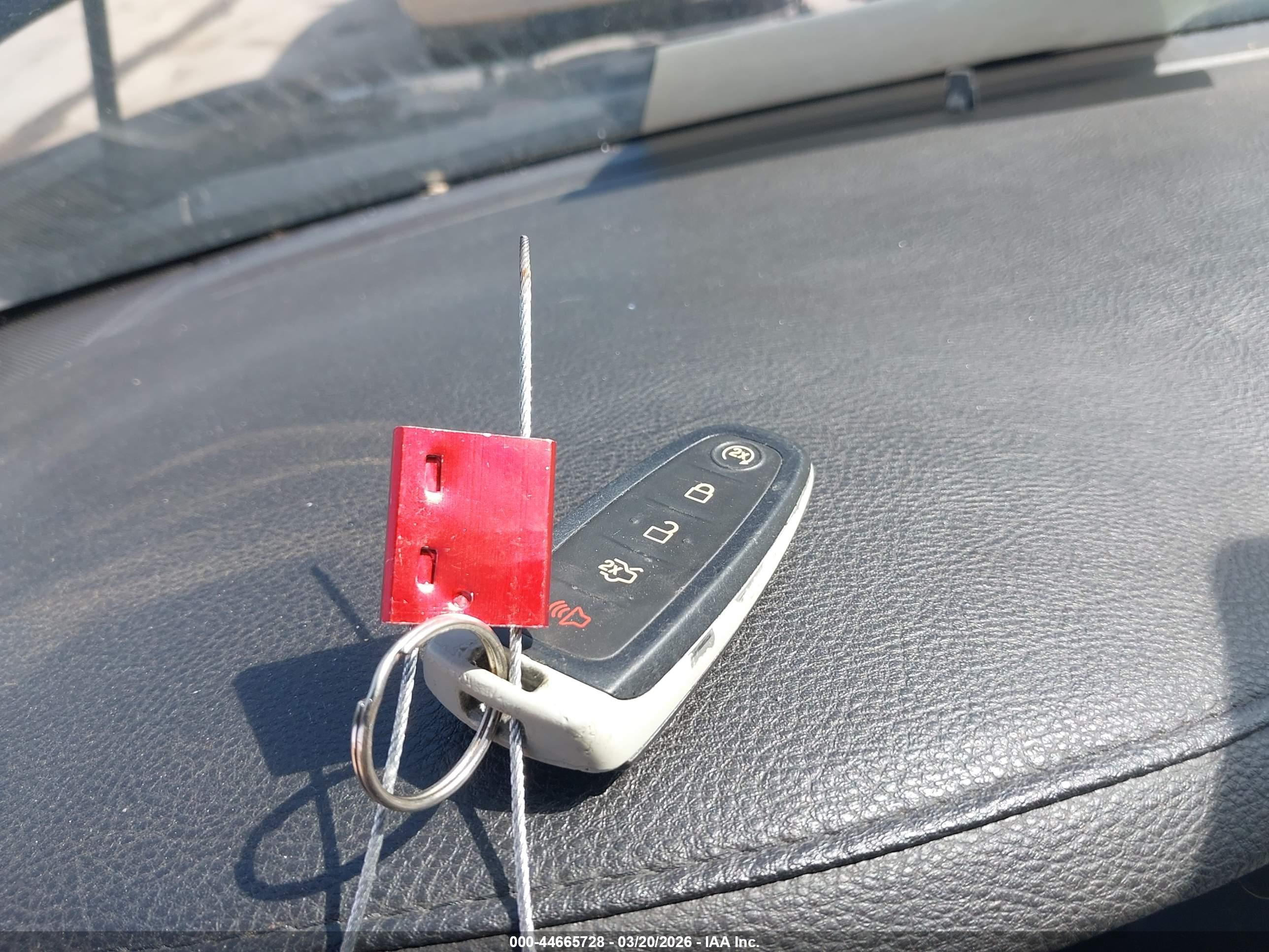 LINCOLN MKS image 11