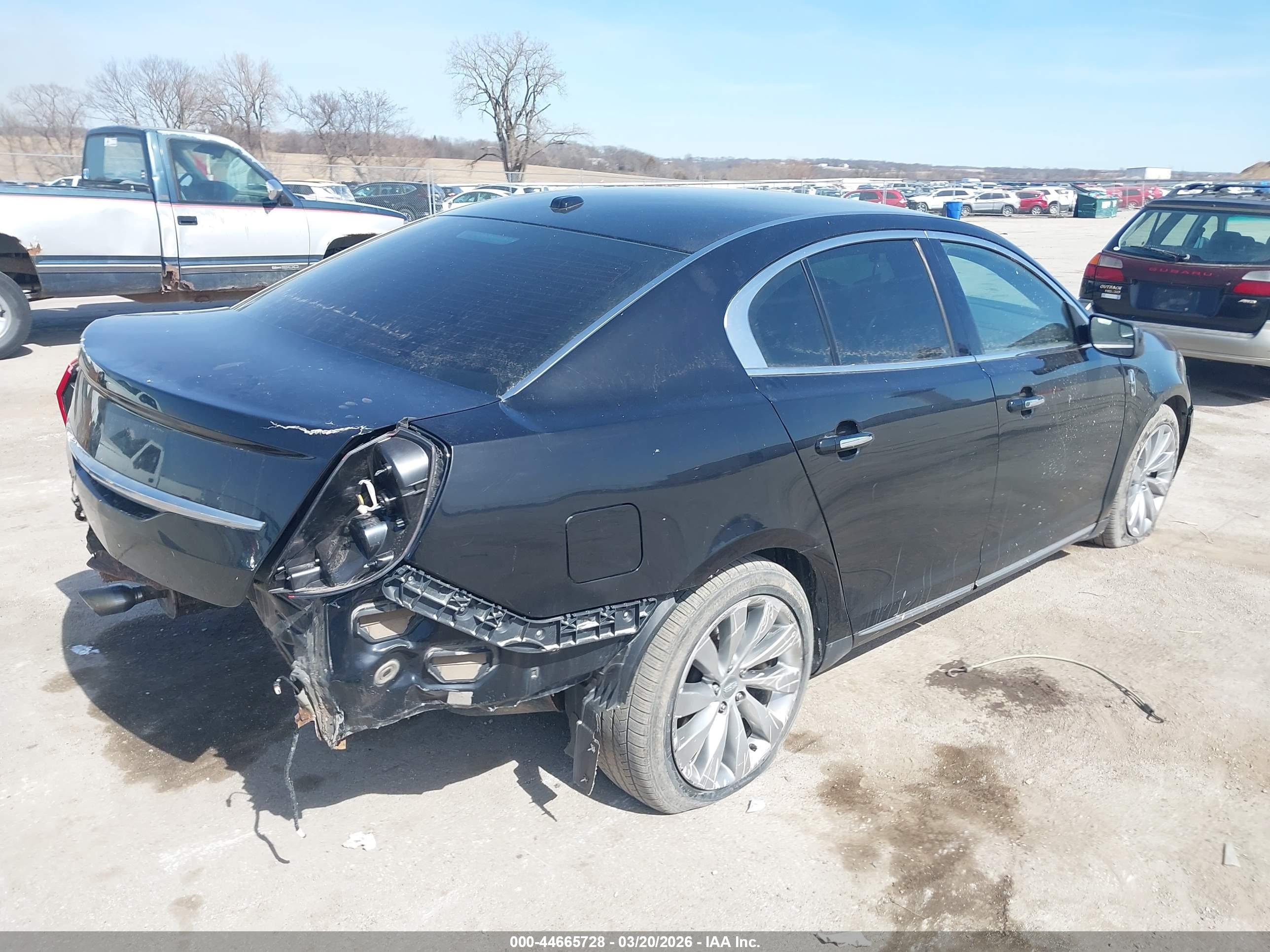 LINCOLN MKS image 4