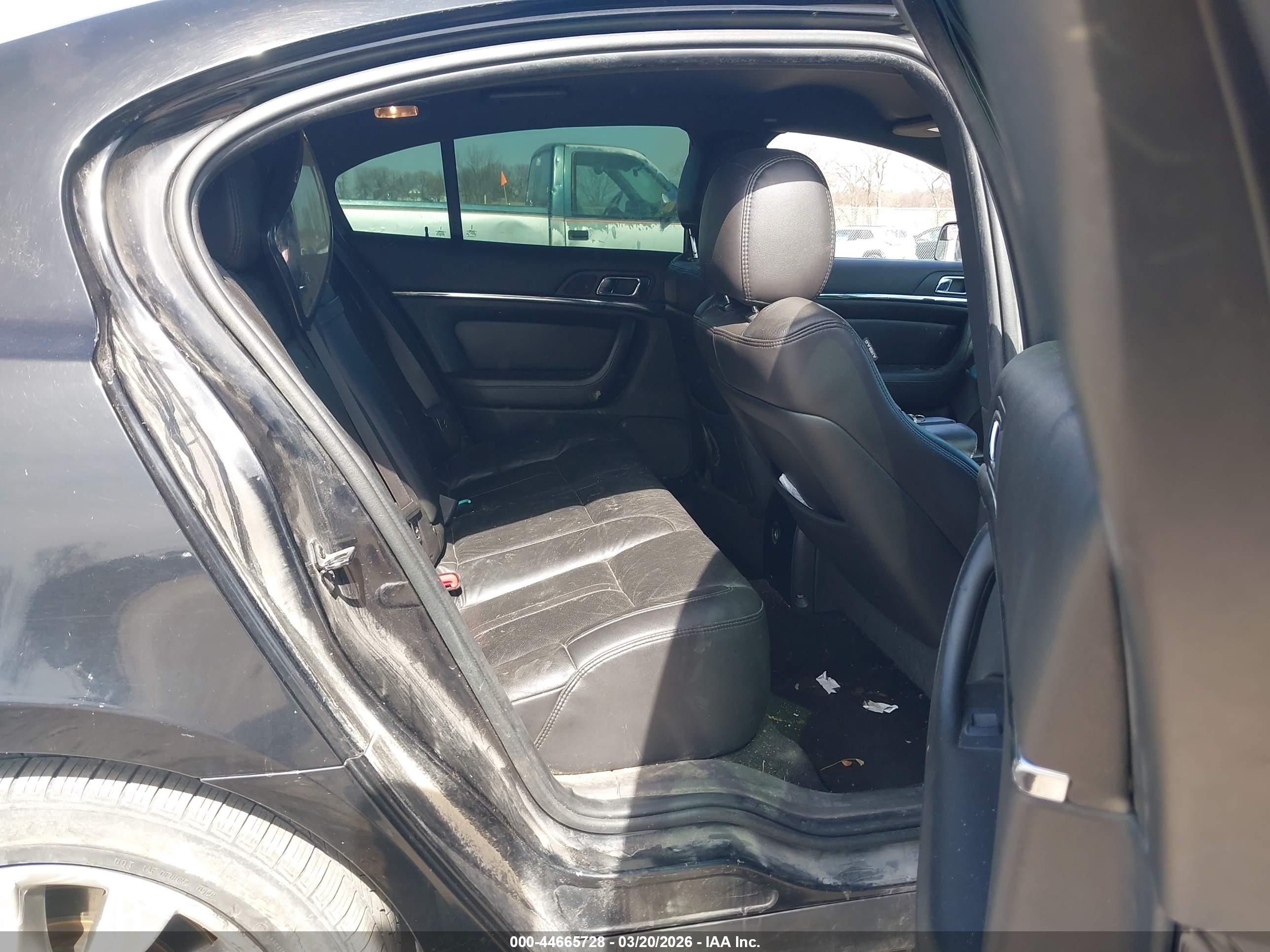 LINCOLN MKS image 8