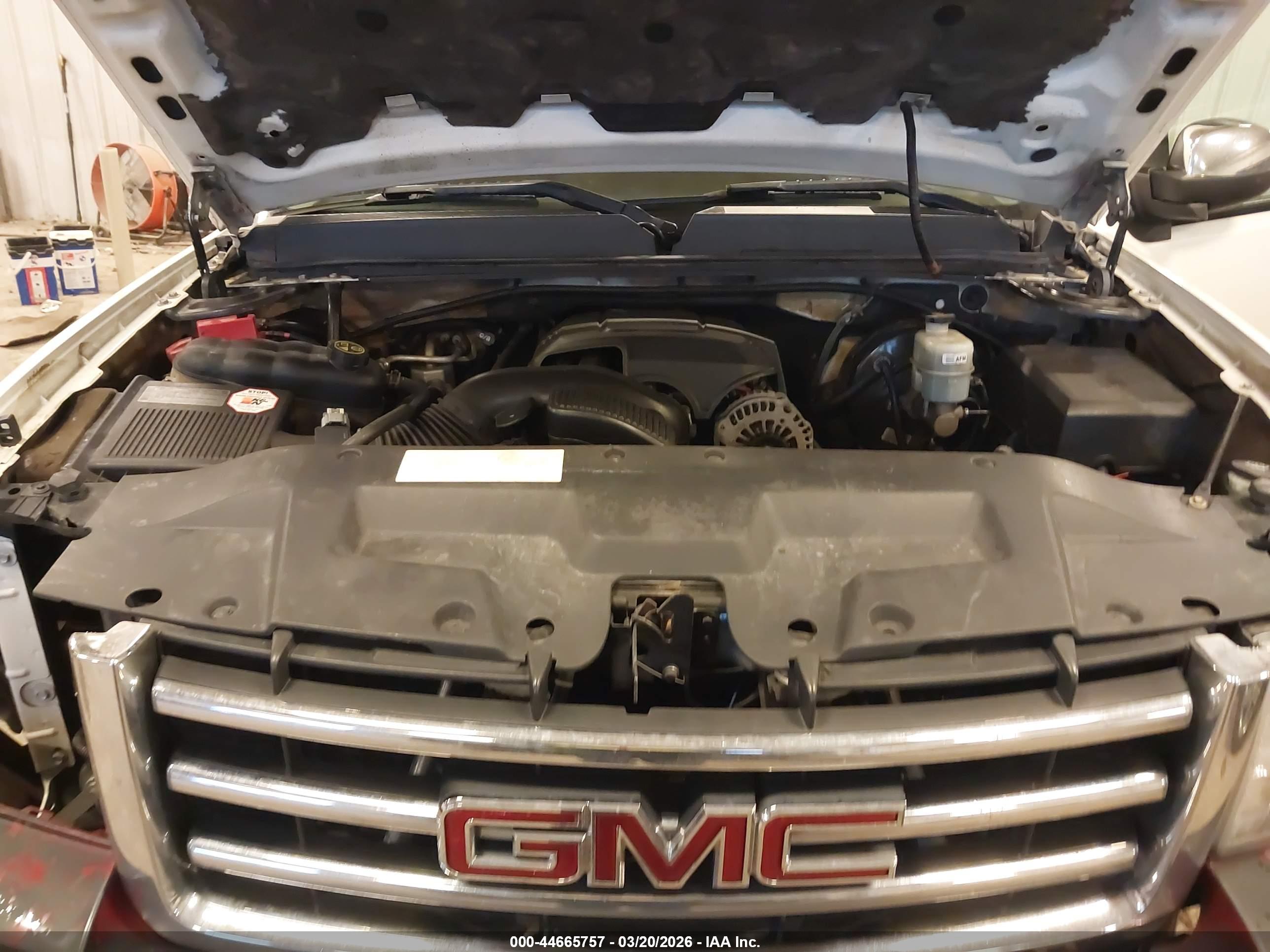 GMC SIERRA image 10