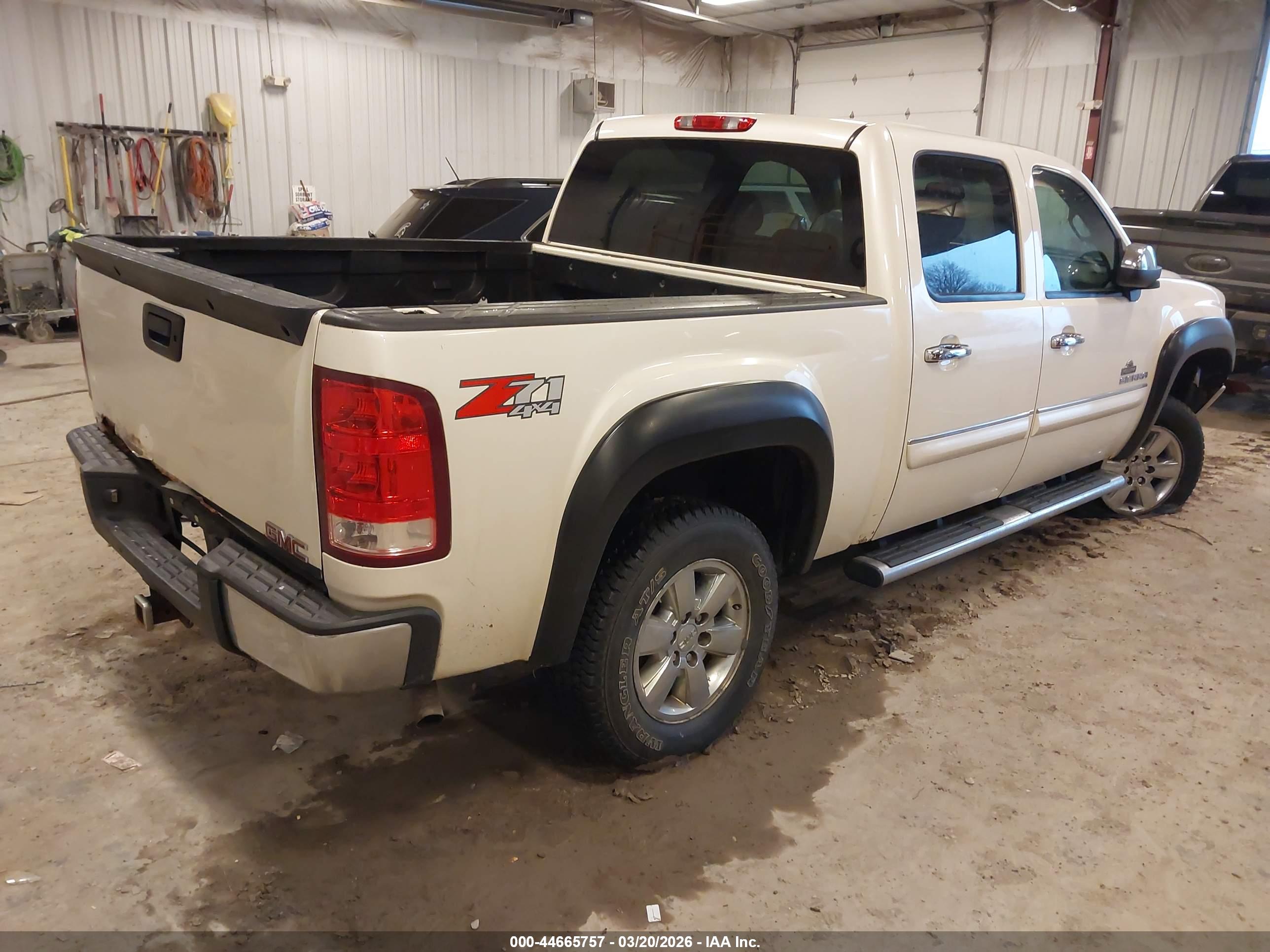 GMC SIERRA image 4
